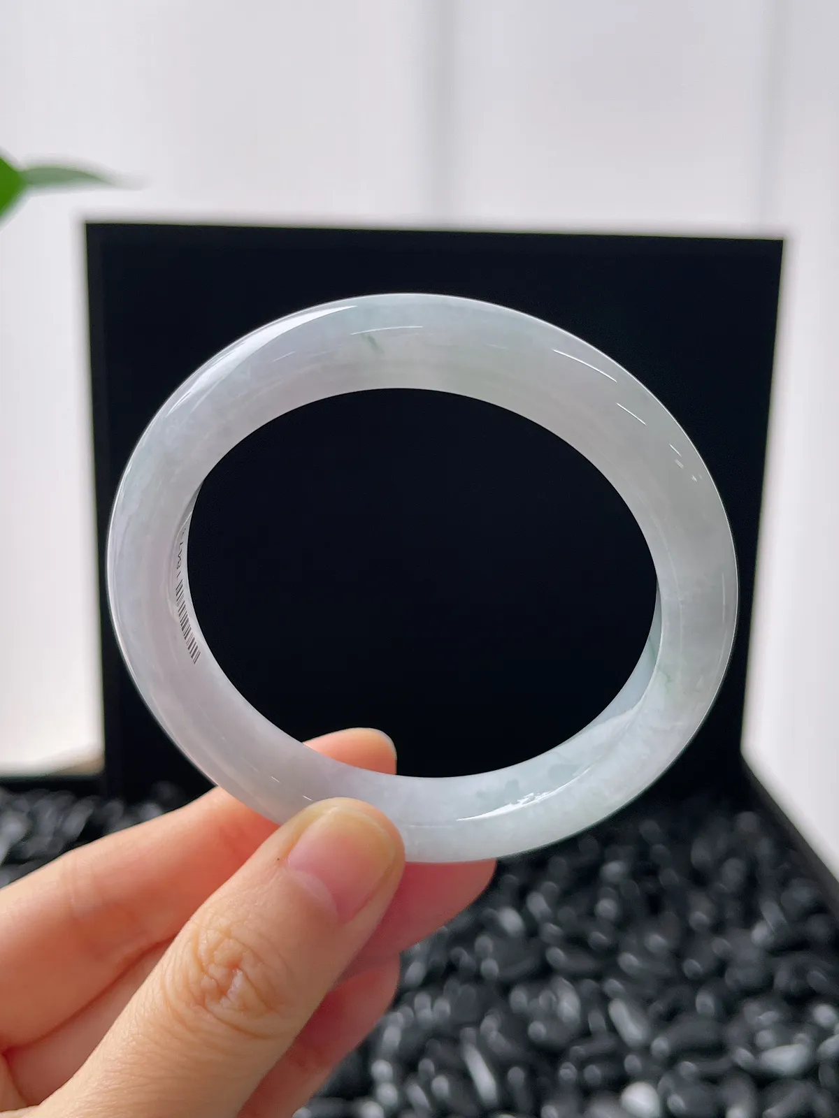 正圈53.9圈口，翡翠冰糯种淡紫色手镯