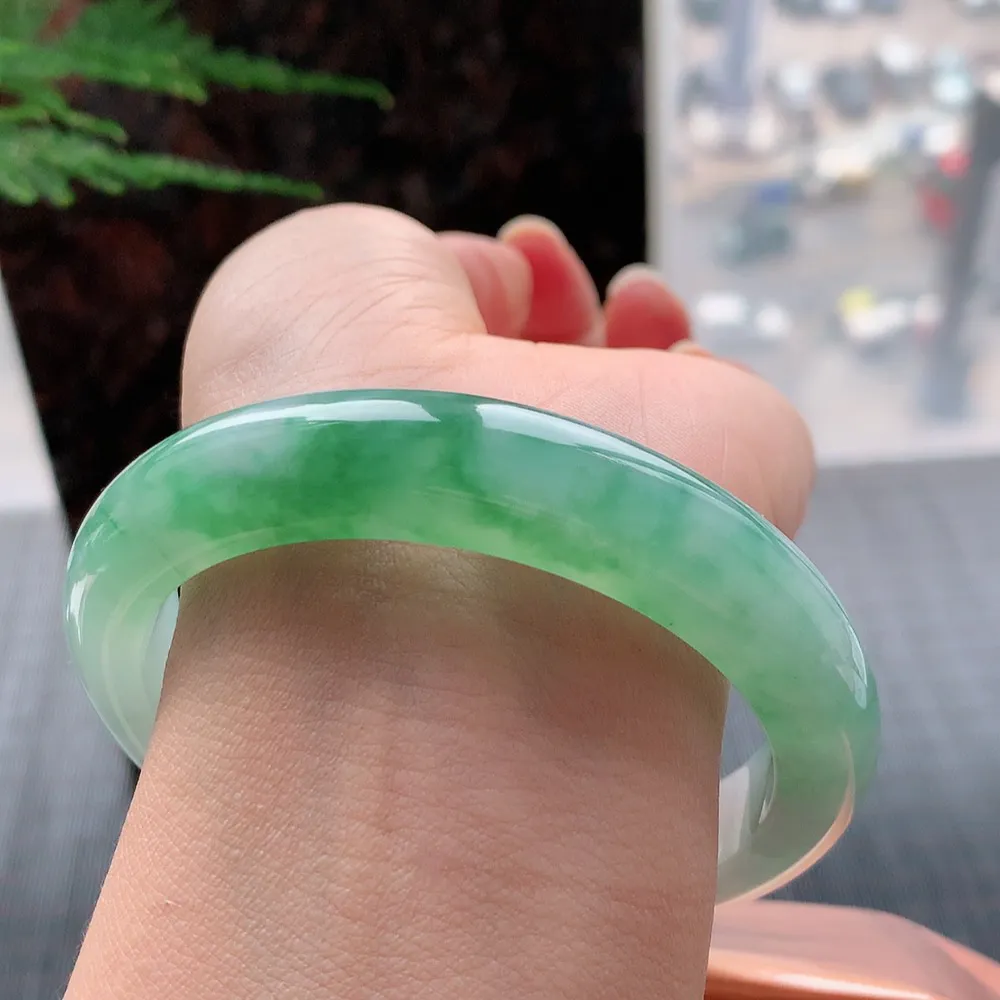 正圈冰绿花 无瑕 尺寸:61.1/12.7/9.3 大圈口🥰🥰