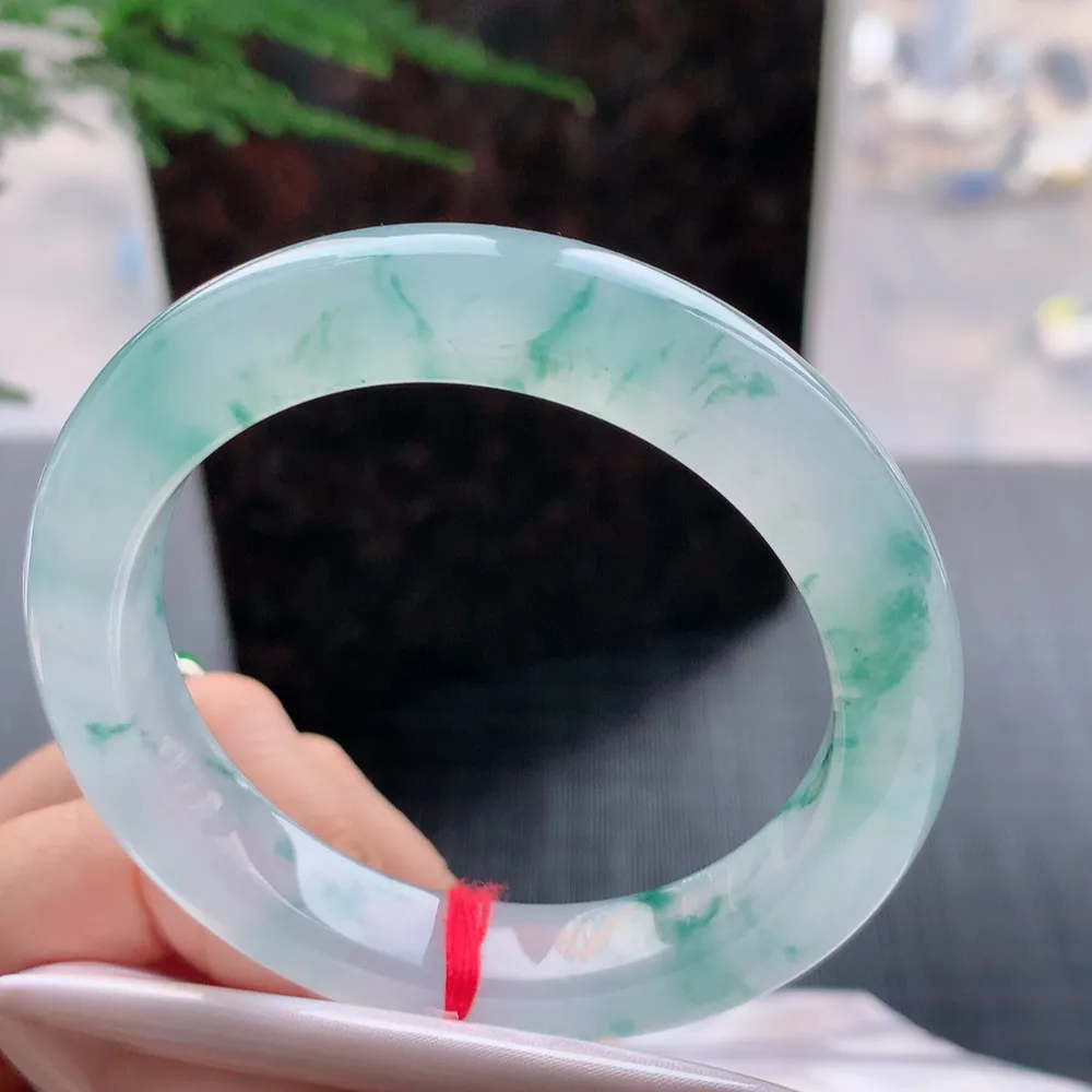 正圈冰玻飘花 无瑕 尺寸:55.5/11.8/9.5花美 种水好