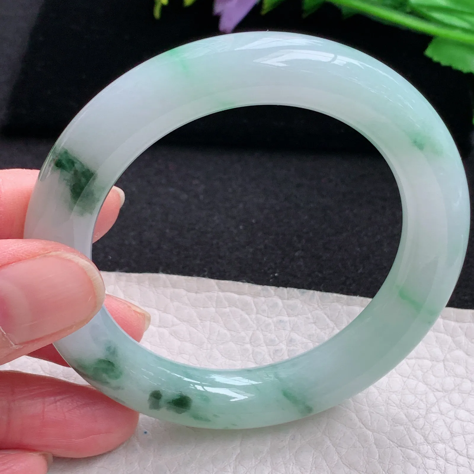 r自然光54*11.5*10.6美人镯 缅甸翡翠玉手镯飘花水灵圆条玉手环 叮当镯