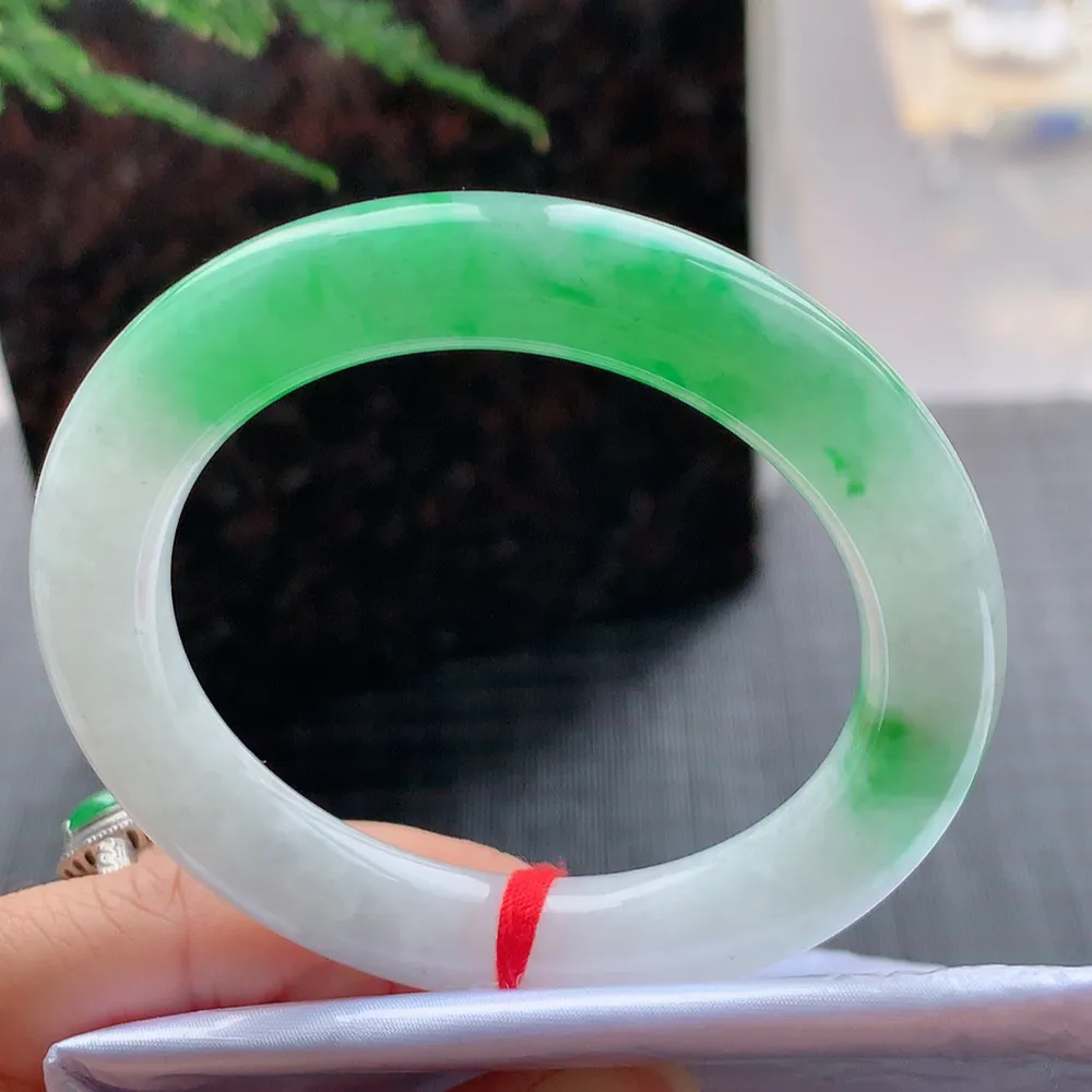 圆条冰糯阳绿 微棉线 尺寸:54.6/10.7/10.4 色好