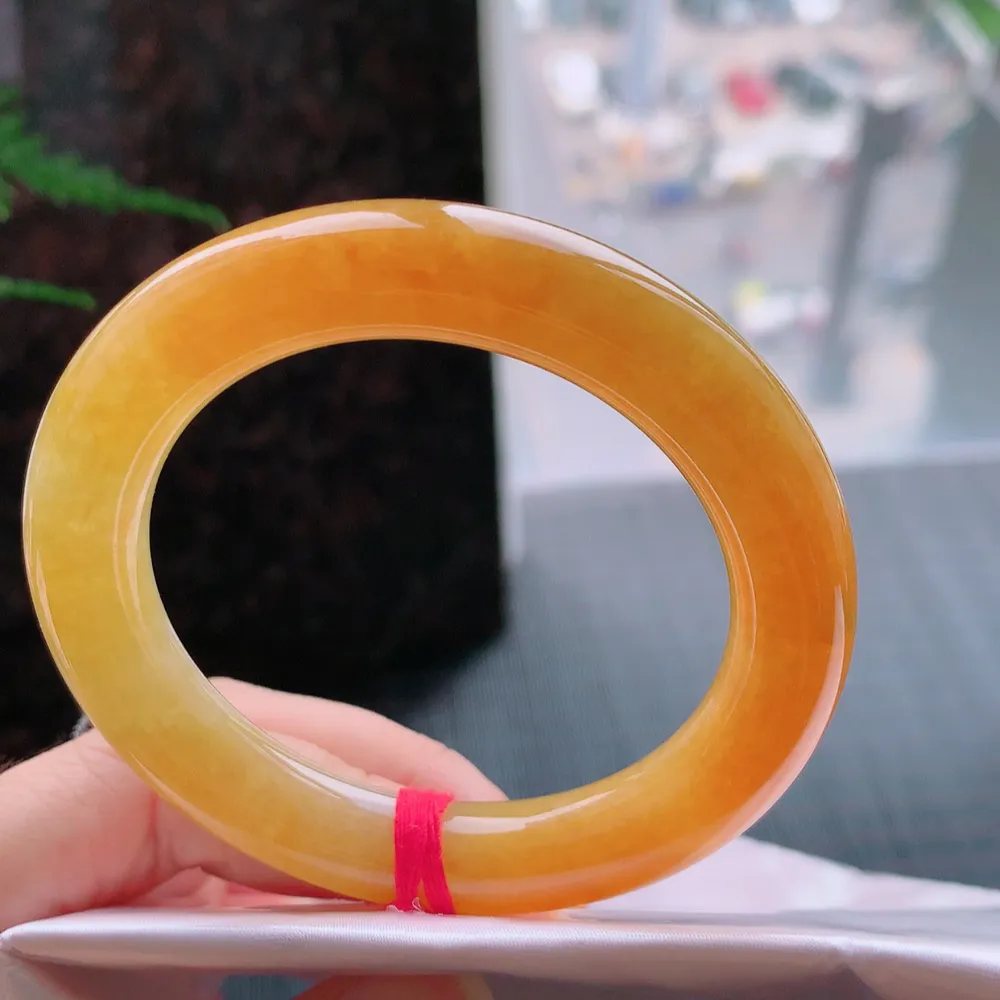 圆条满色红翡 无瑕 尺寸:51.8/10.7/10.4 超值 色好