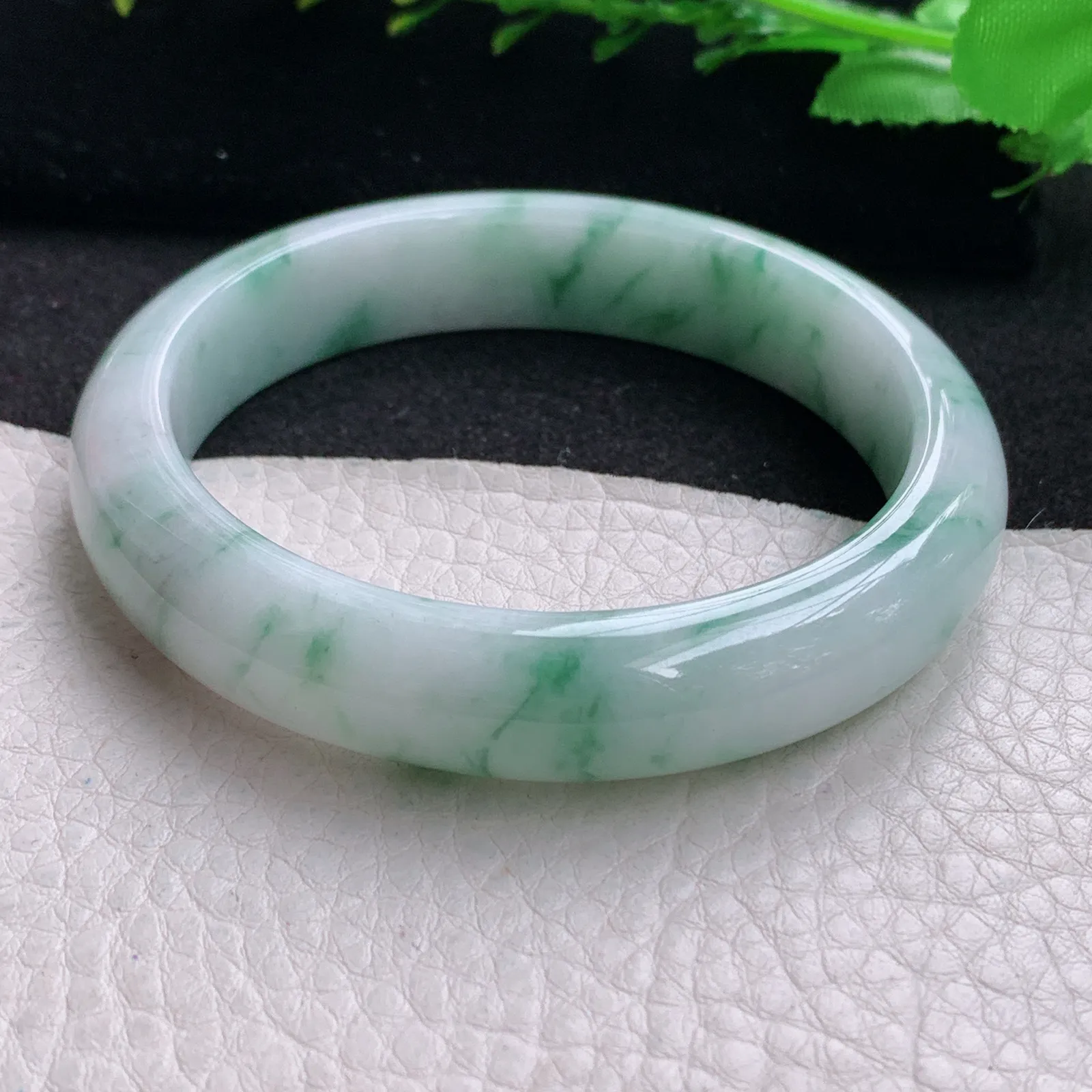xc自然光58*12.5*8.2平安镯 缅甸翡翠玉手镯飘绿花大气宽边玉手环