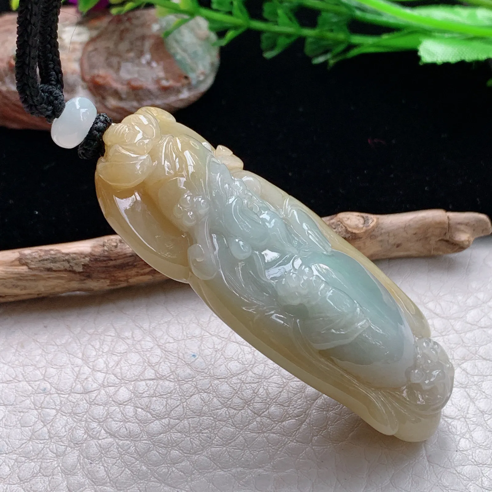 mut自然光65*28.5*13.6天然缅甸翡翠双伞财神爷玉吊坠 玉挂件