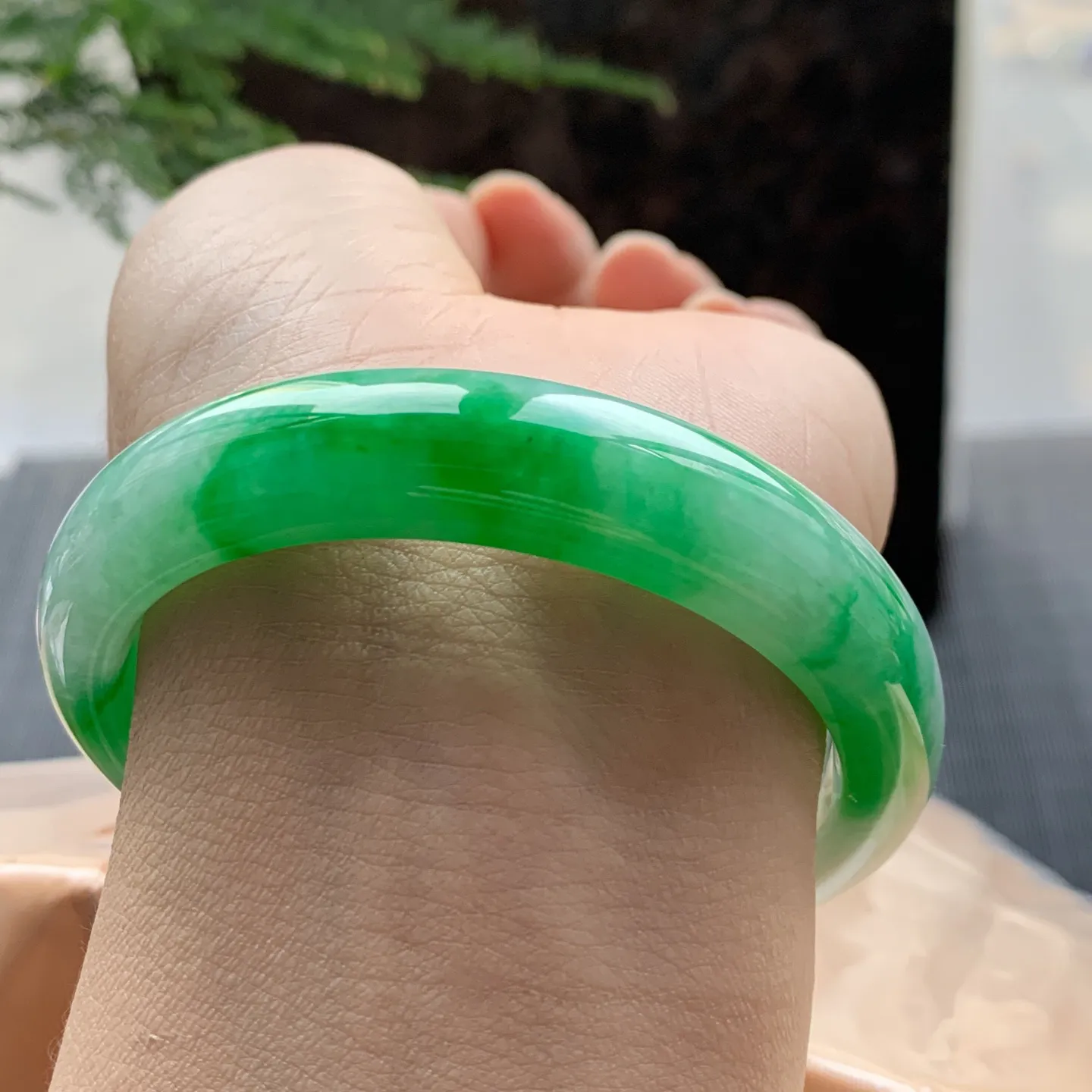 正圈一大圈阳绿 无瑕 尺寸:54.1/12/8.1 色好