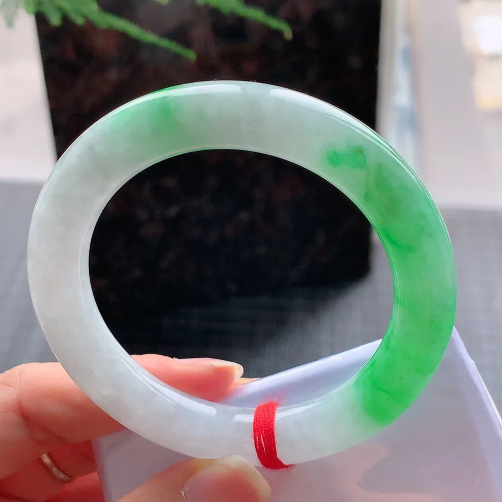 圆条冰糯阳绿 微棉线 尺寸:54.6/10.7/10.4 色好