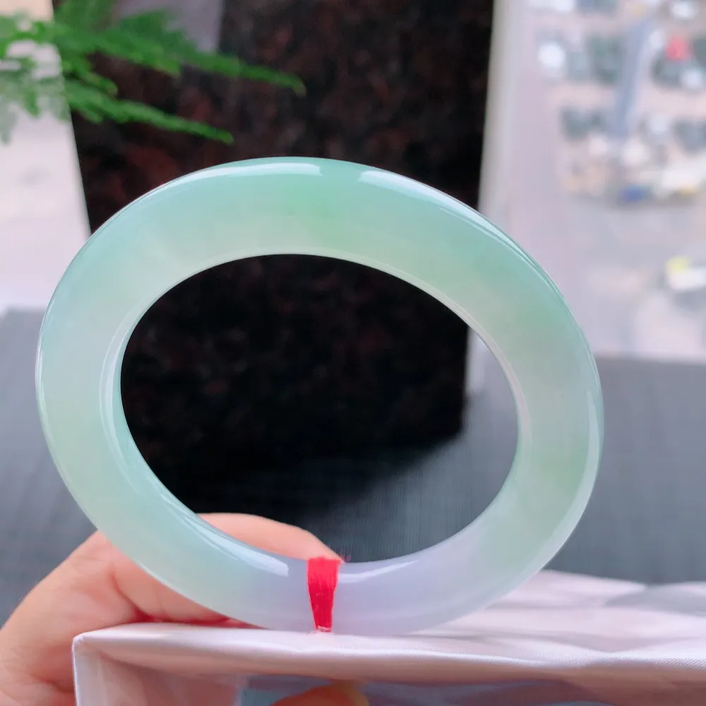 圆条高冰春彩 无瑕 尺寸:56.1/10.7/11 种色俱佳