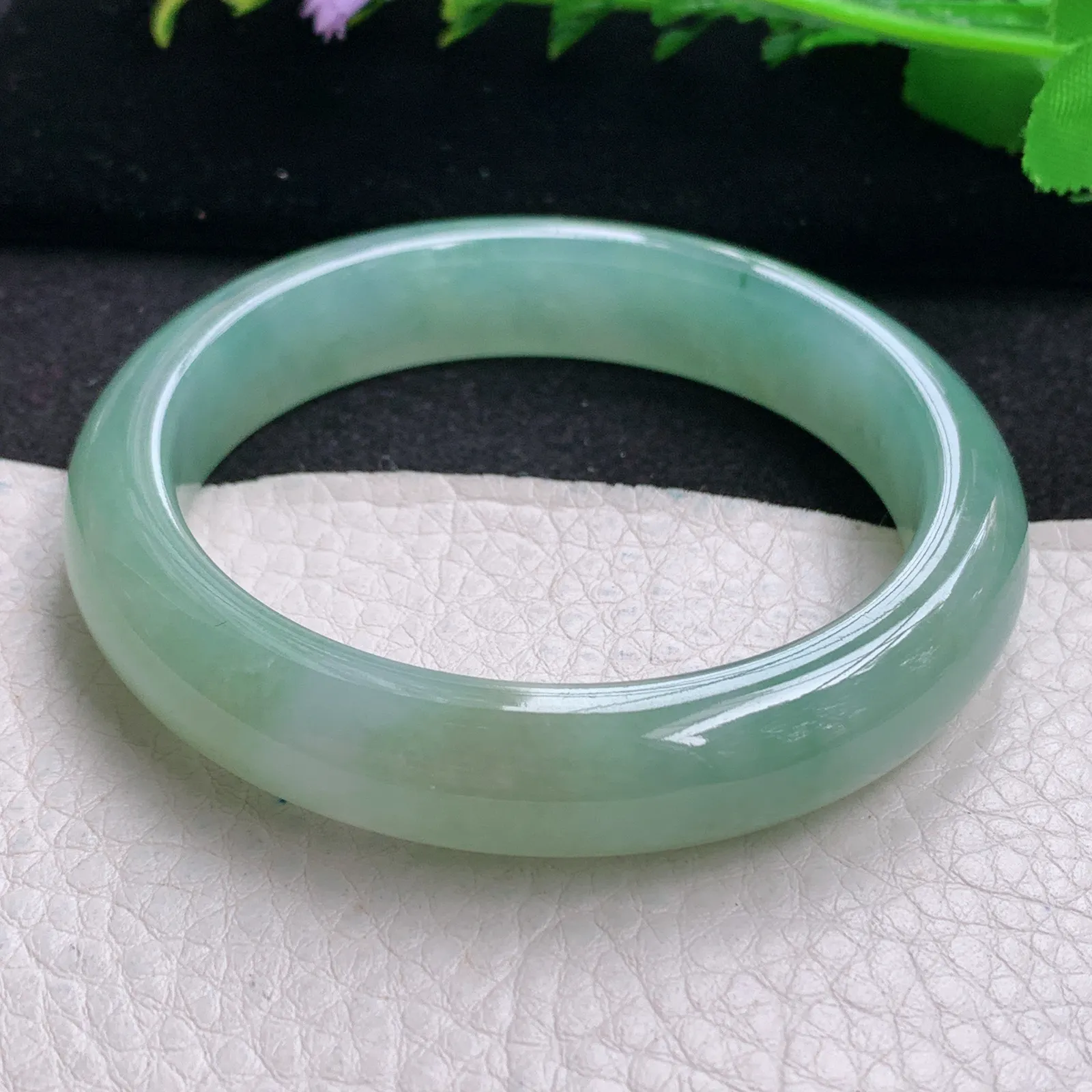 r自然光56*12*8.2平安镯 缅甸翡翠玉手镯冰晴水灵宽边玉手环