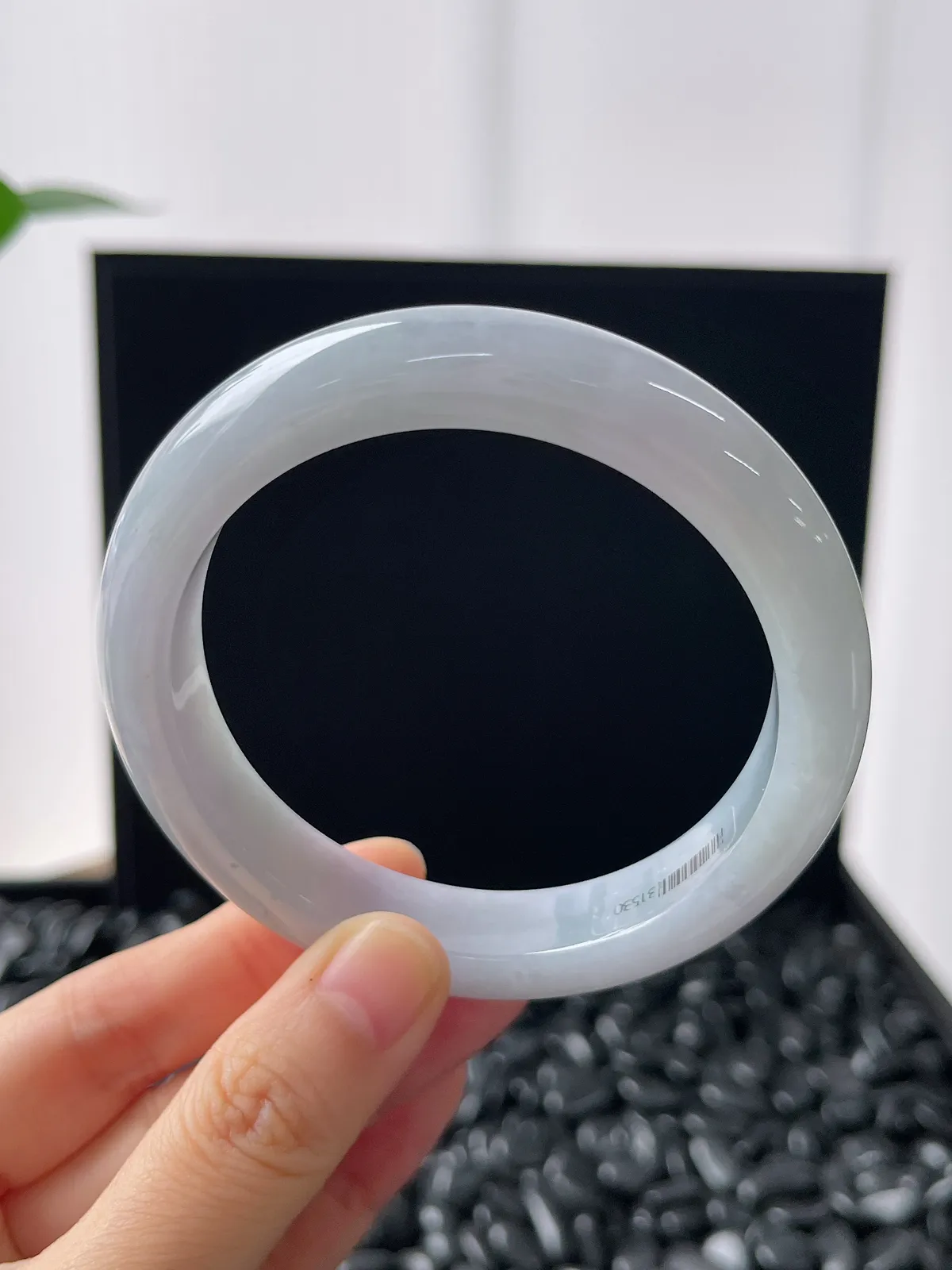 正圈59.8圈口，翡翠糯化种淡紫色手镯