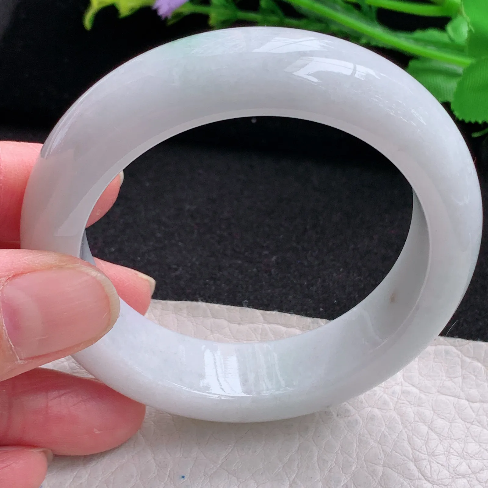 z自然光53.6*15.3*9.5轮胎镯 缅甸翡翠玉手镯飘绿厚装宽边玉手环