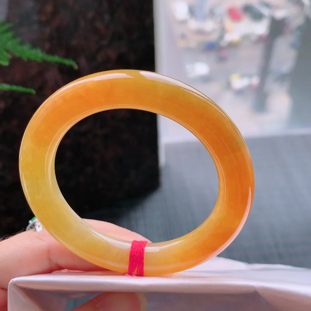 圆条满色红翡 无瑕 尺寸:51.8/10.7/10.4 超值 色好