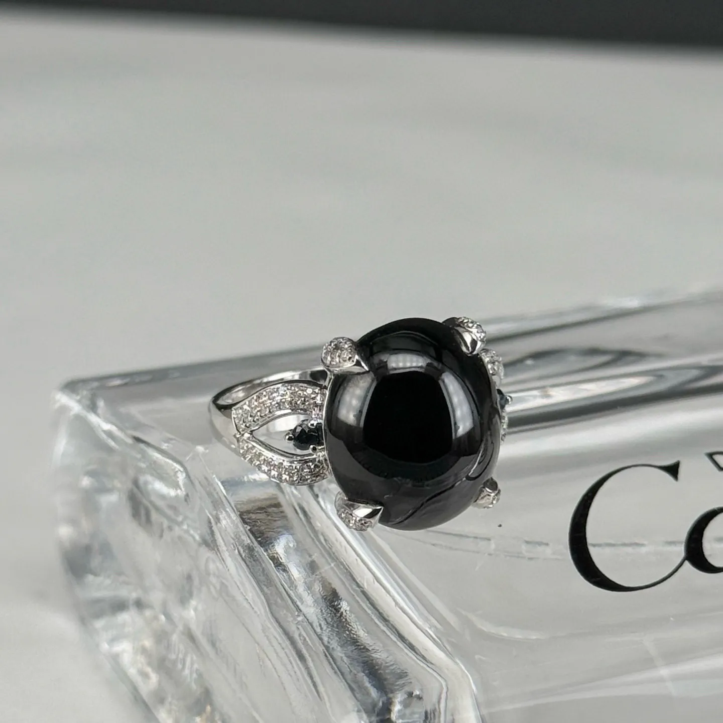 精品18k墨翠女戒 种好色正 黑度极好 打灯通透 油性十足 尺寸14.5