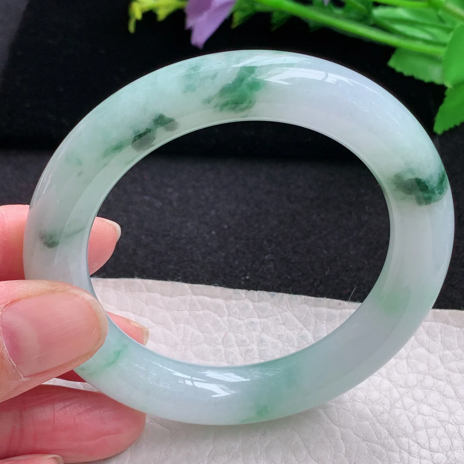 r自然光54*11.5*10.6美人镯 缅甸翡翠玉手镯飘花水灵圆条玉手环 叮当镯