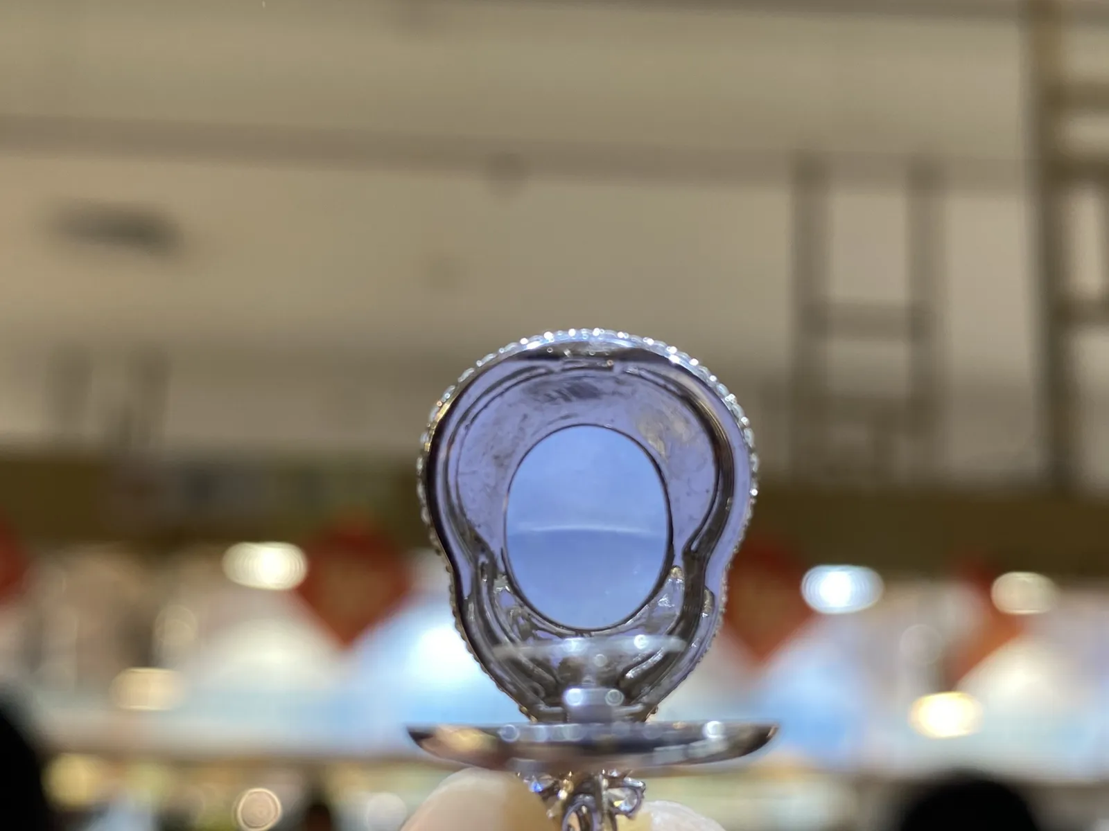 冰润紫罗兰葫芦，种好肉细，颜色漂亮，18K真金真钻镶嵌，整体25-15.6-9.6裸16-12.8-4.5