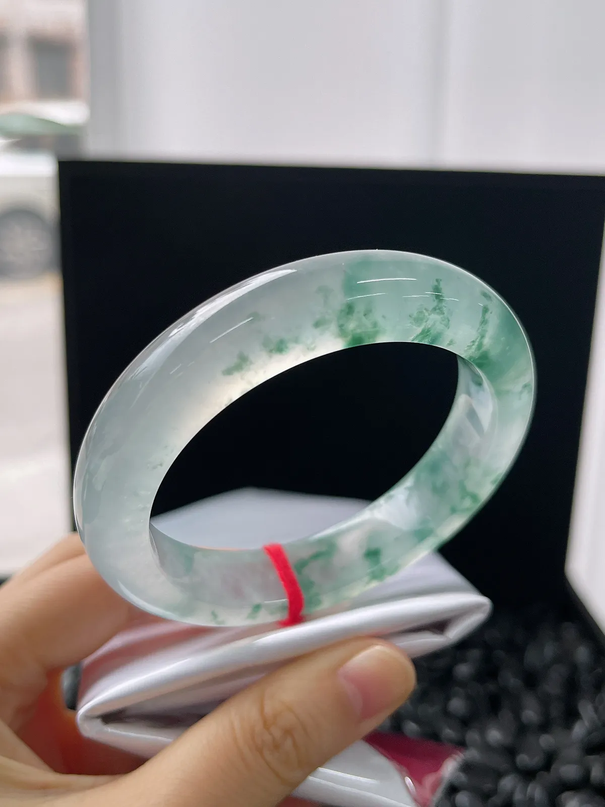 正圈55.5圈口，翡翠冰种飘花手镯