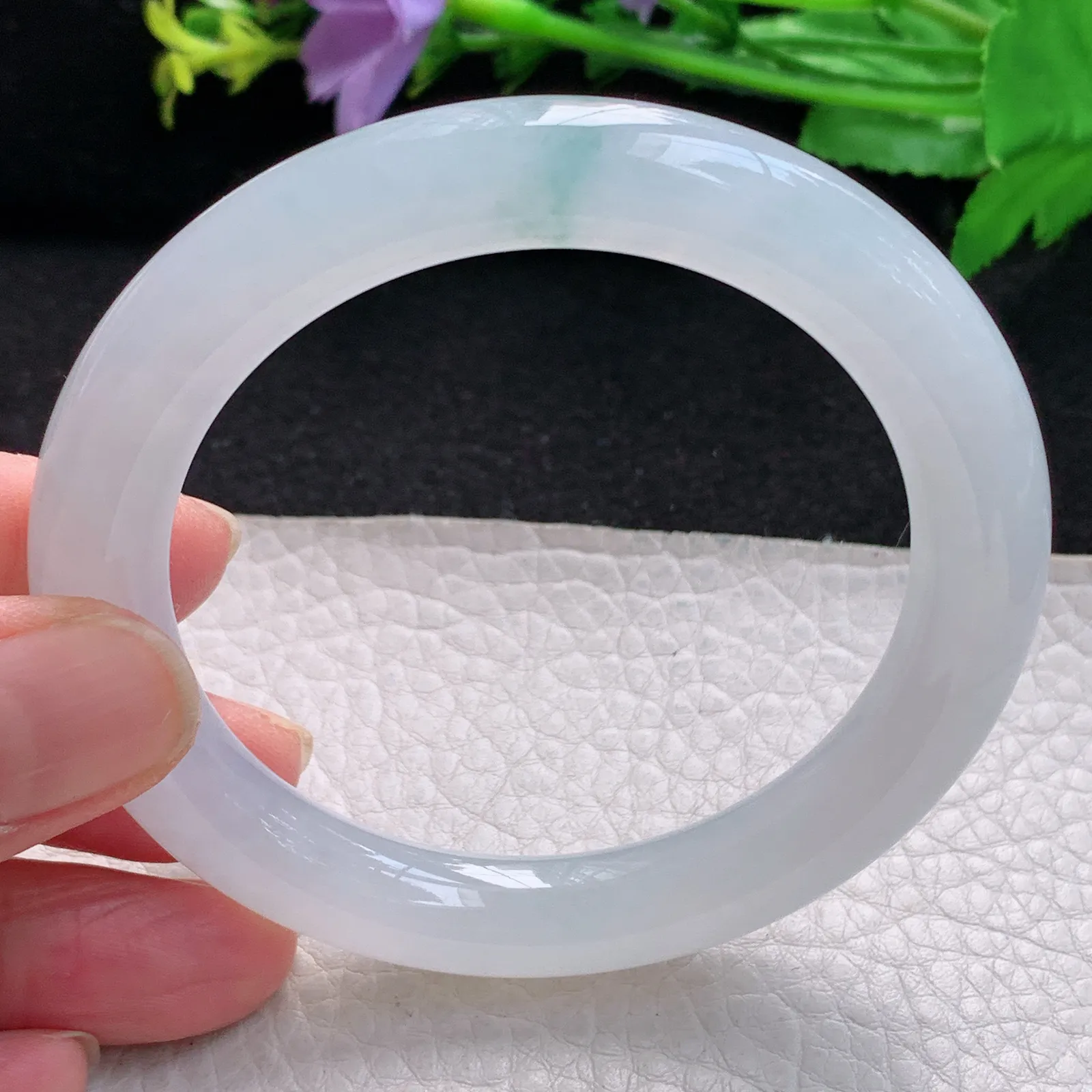 xo自然光55.5*9.8*10美人镯 缅甸翡翠玉手镯冰荧飘花圆条玉手环 叮当镯