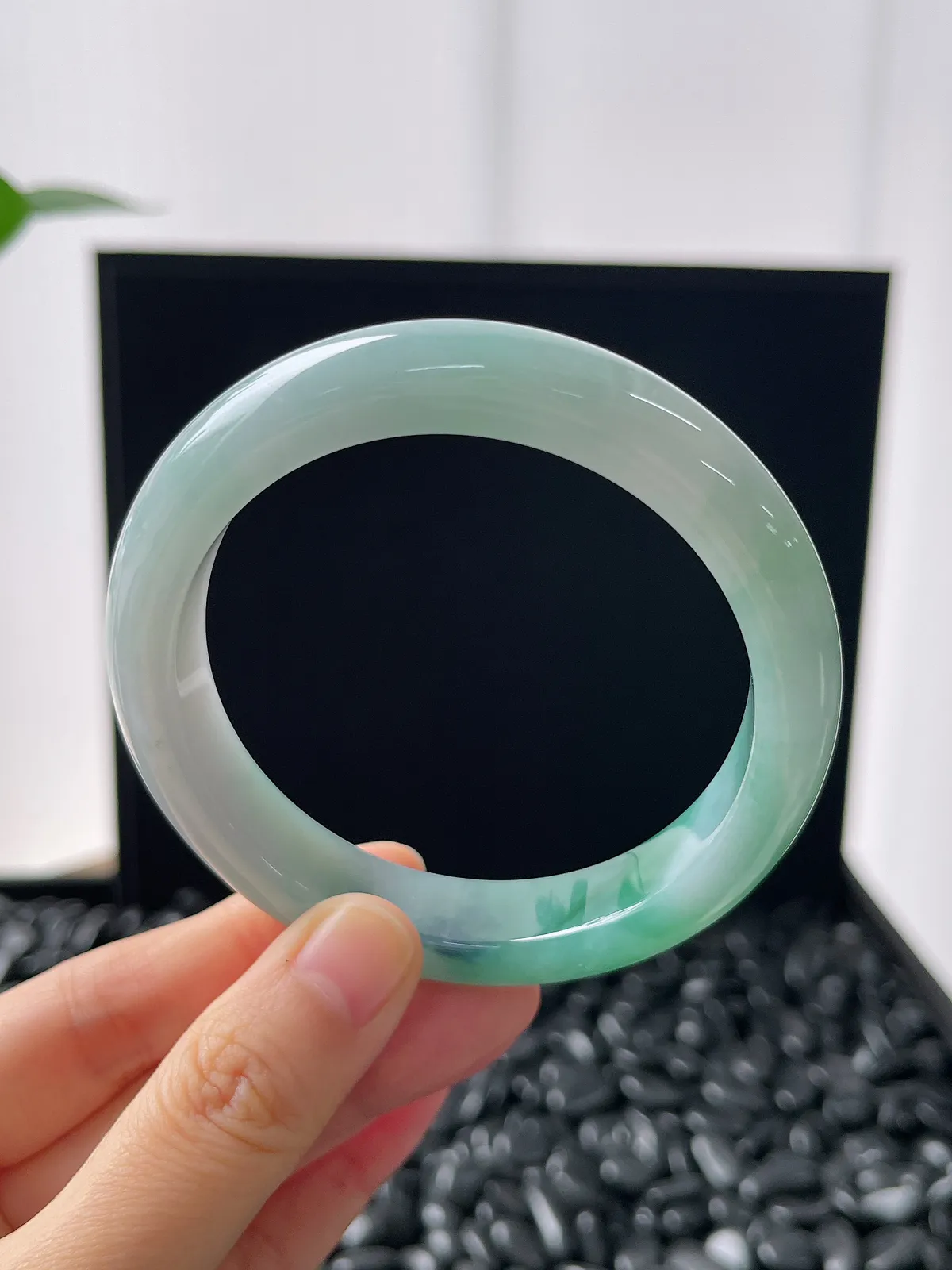 正圈58.4圈口，翡翠冰糯种飘花手镯