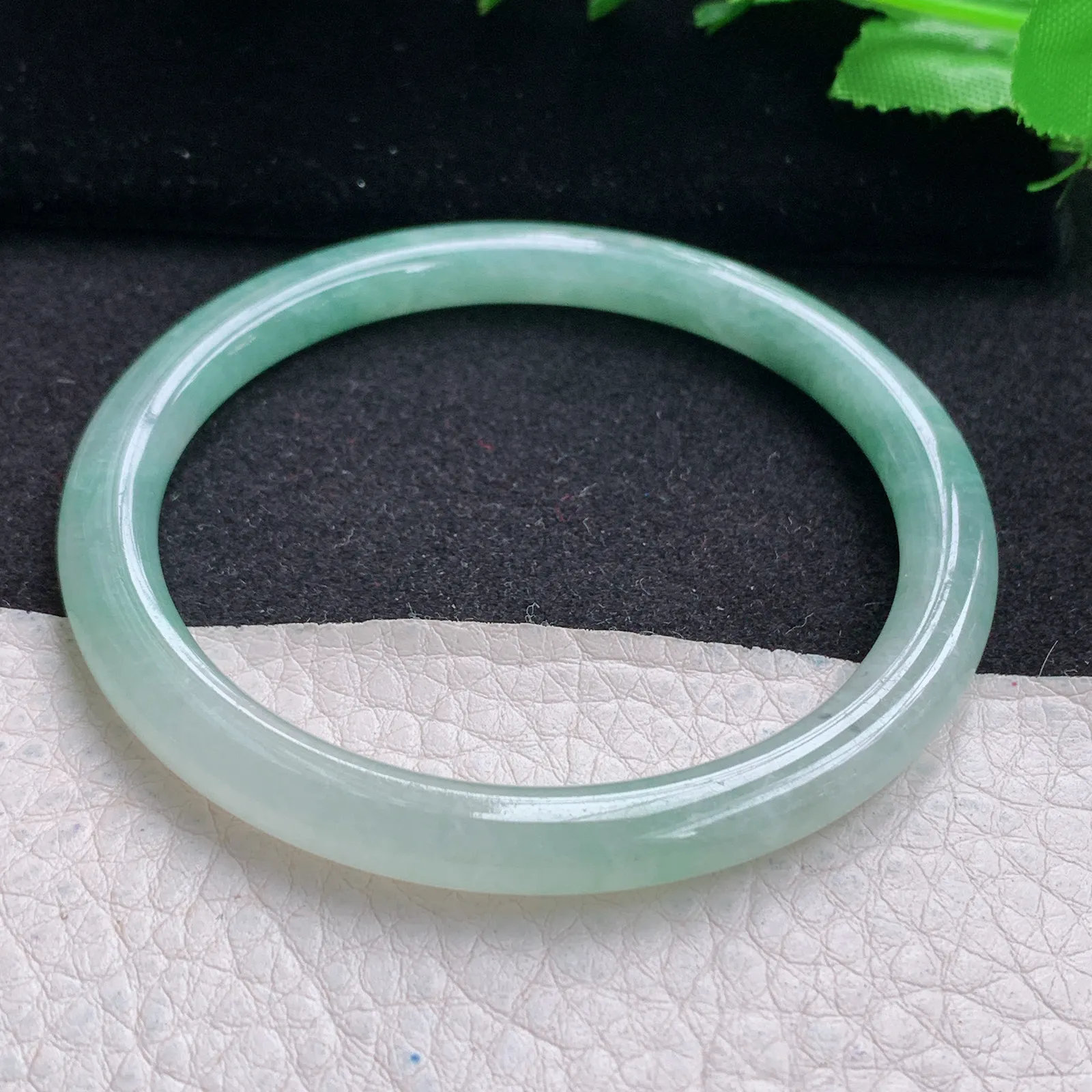 xc自然光57.5*6.2*7.2叮当镯 缅甸翡翠玉手镯半山水圆条玉手环 美人镯