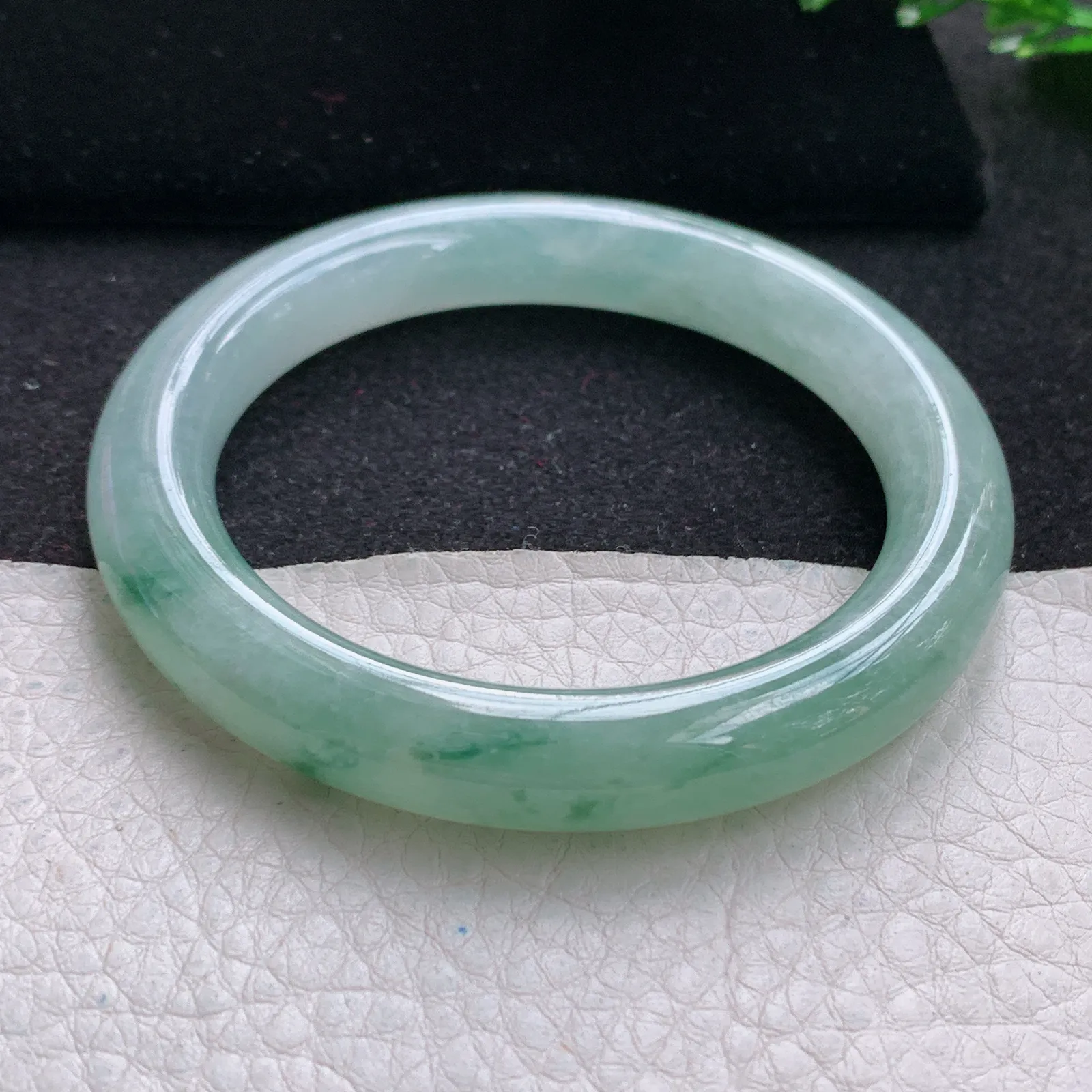 yh自然光54.5*10*9.6叮当镯 缅甸翡翠玉手镯冰飘花清秀圆条玉手环 美人镯