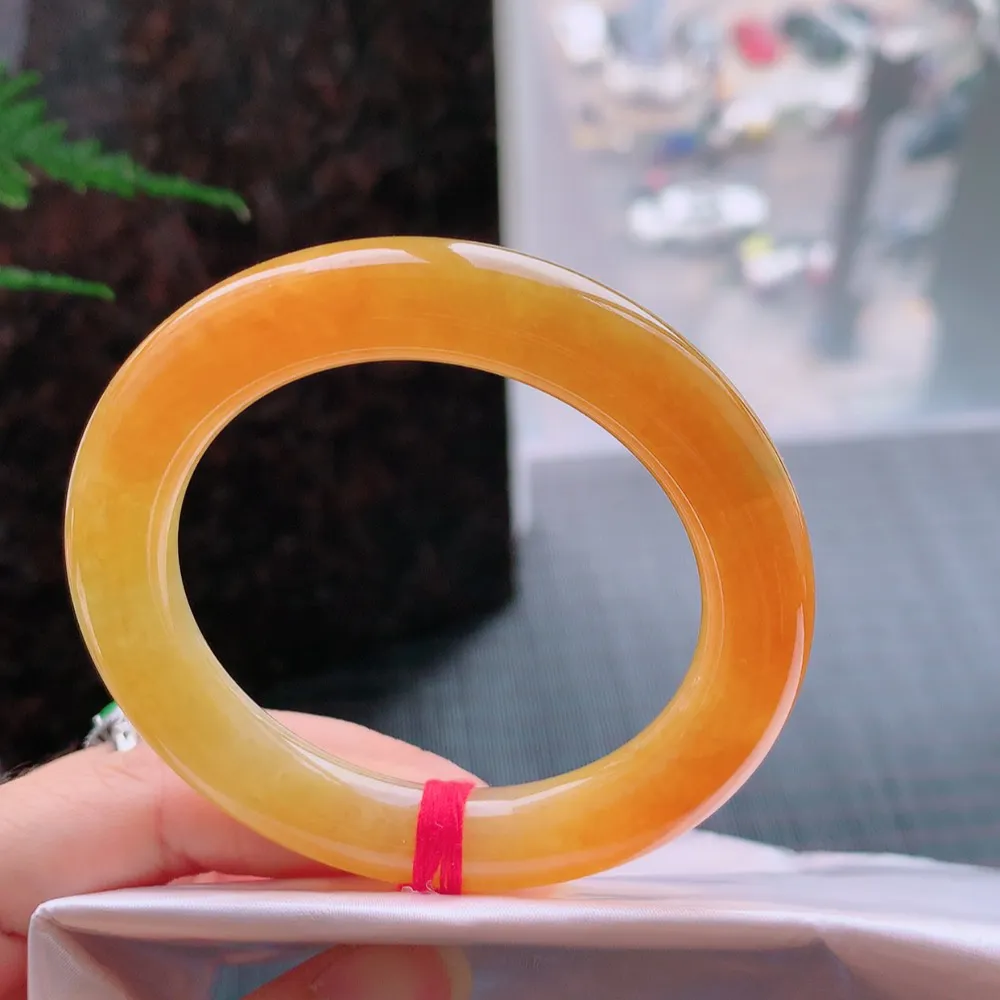 圆条满色红翡 无瑕 尺寸:51.8/10.7/10.4 超值 色好