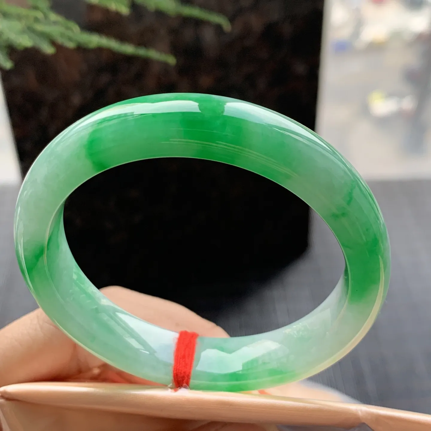 正圈一大圈阳绿 无瑕 尺寸:54.1/12/8.1 色好