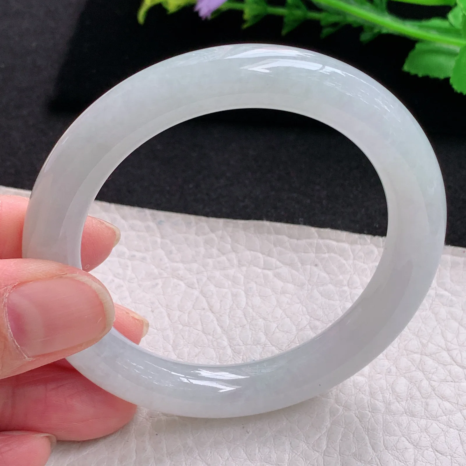 xc自然光56*10.3*10美人镯 缅甸翡翠玉手镯白月光纯美圆条玉手环 美人镯