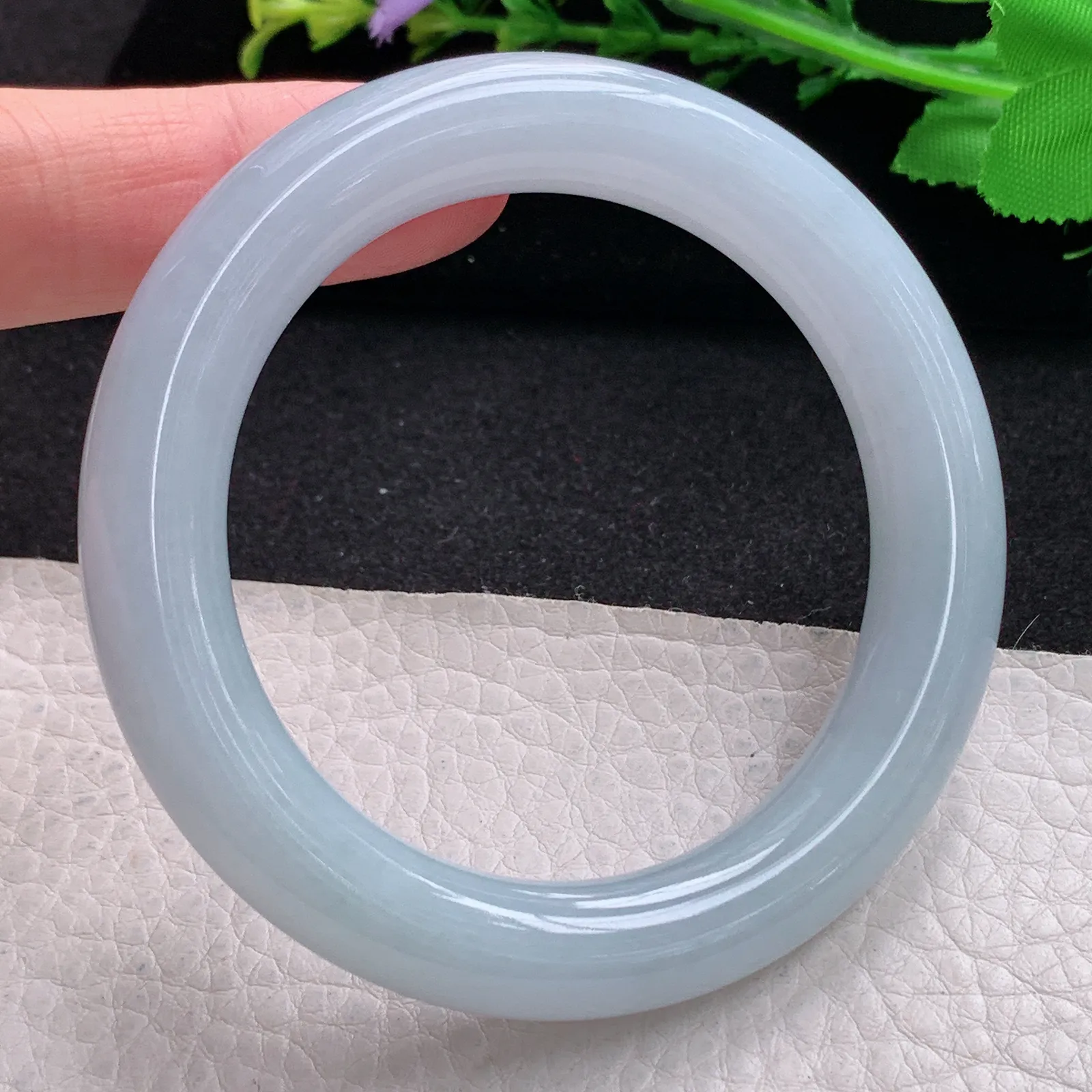 xc自然光53.8*10.8*10.5叮当镯 缅甸翡翠玉手镯白月光圆条玉手环 美人镯