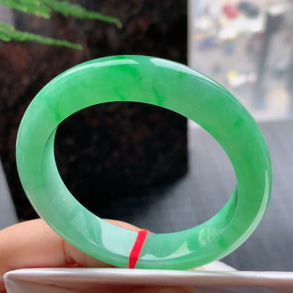 正圈满色冰绿 无瑕 尺寸:54.5/12.1/8.8 种色兼备