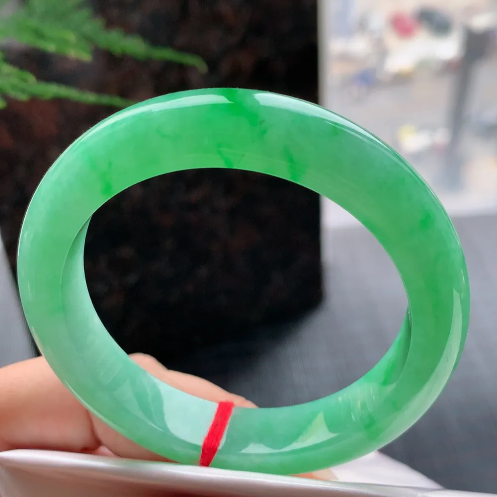 正圈满色冰绿 无瑕 尺寸:54.5/12.1/8.8 种色兼备