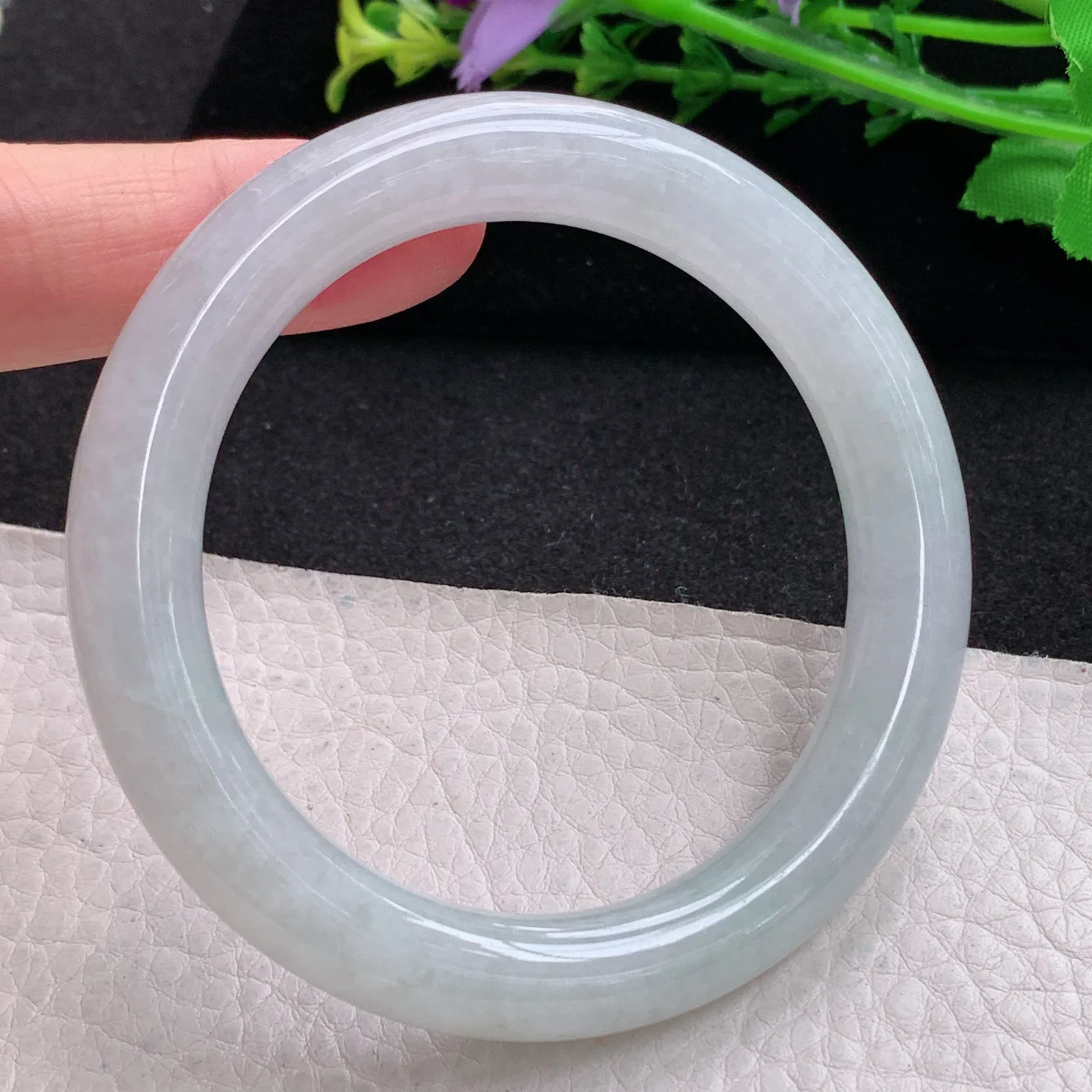 xc自然光56*10.3*10美人镯 缅甸翡翠玉手镯白月光纯美圆条玉手环 美人镯