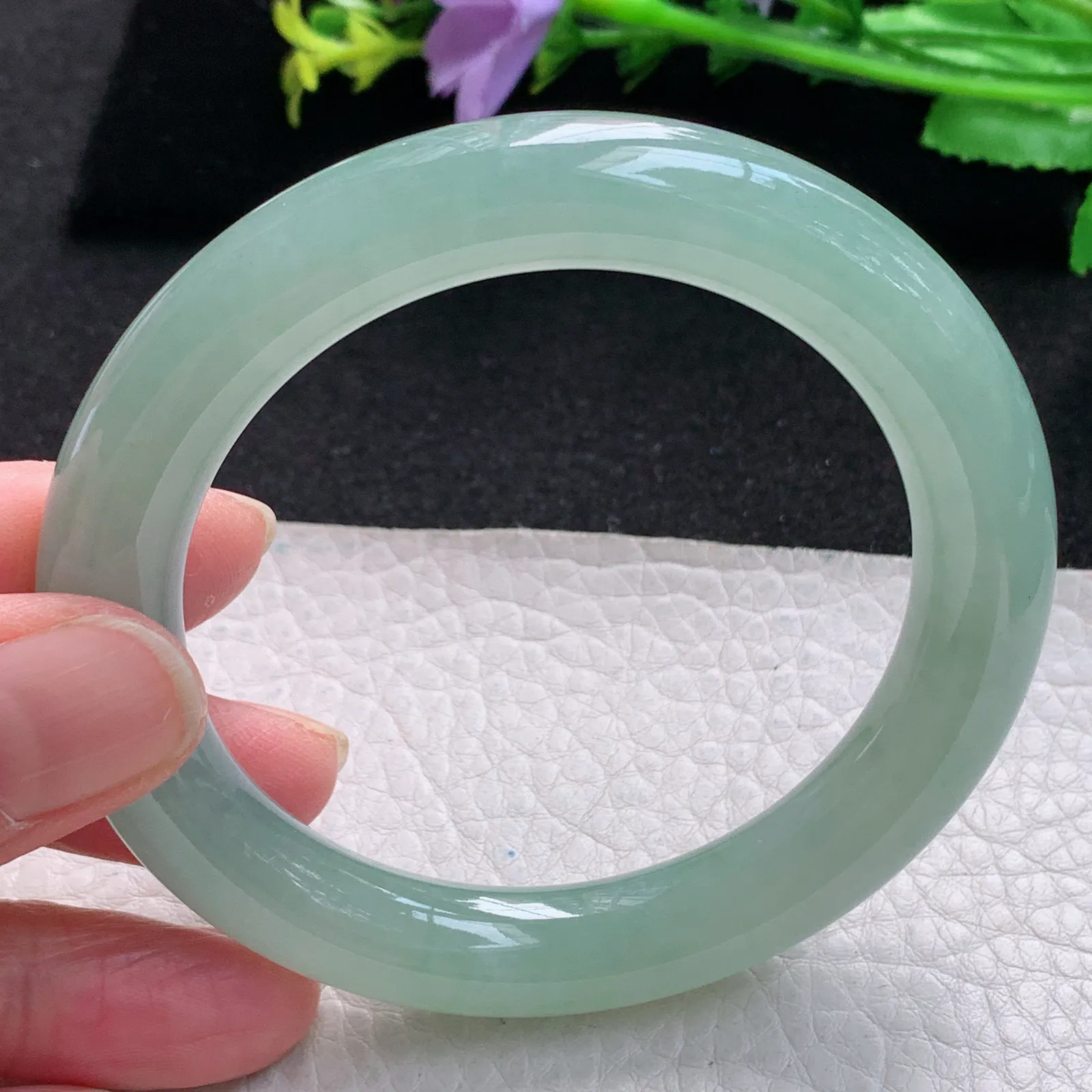 xo自然光56.5*10.3美人镯 缅甸翡翠玉手镯冰晴水灵圆条玉手环 叮当镯