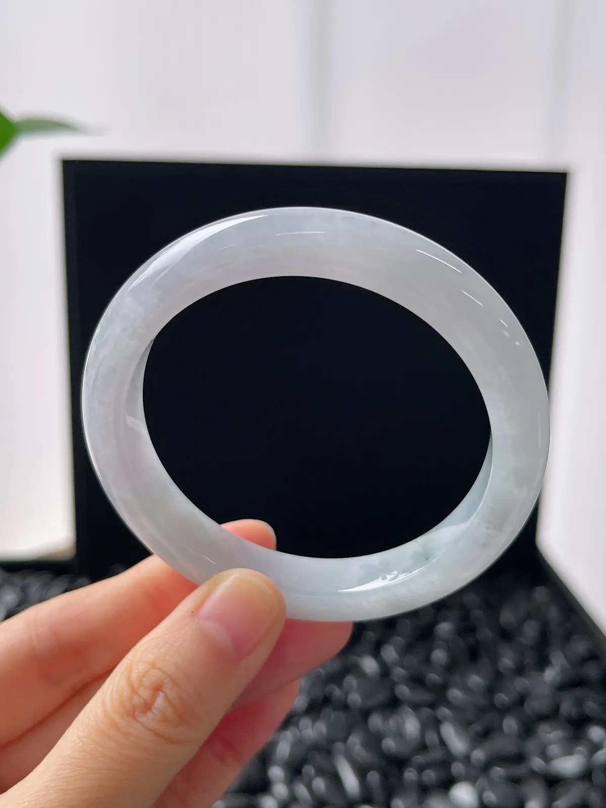 正圈53.9圈口，翡翠冰糯种淡紫色手镯