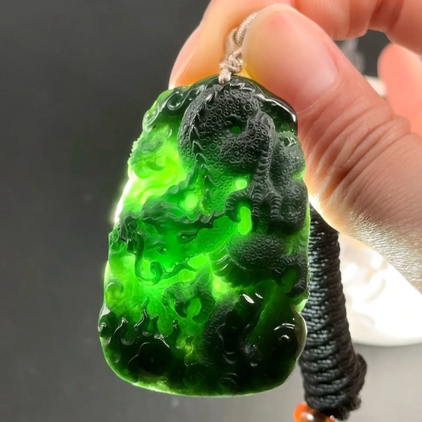 精品墨翠龙牌 种好色正 黑度好 打灯通透 尺寸49.1