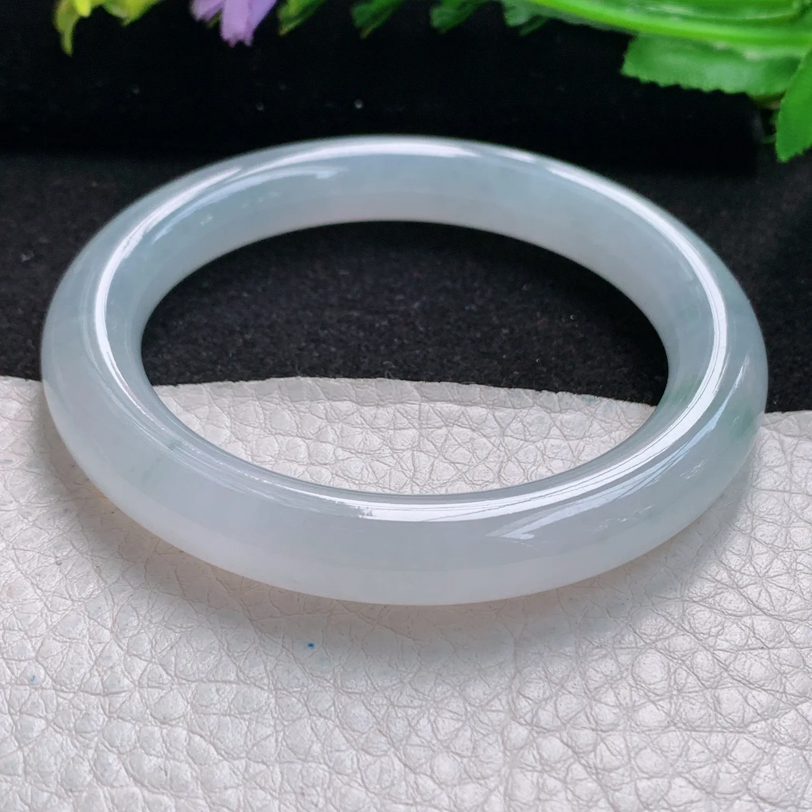 xo自然光55.5*9.8*10美人镯 缅甸翡翠玉手镯冰荧飘花圆条玉手环 叮当镯