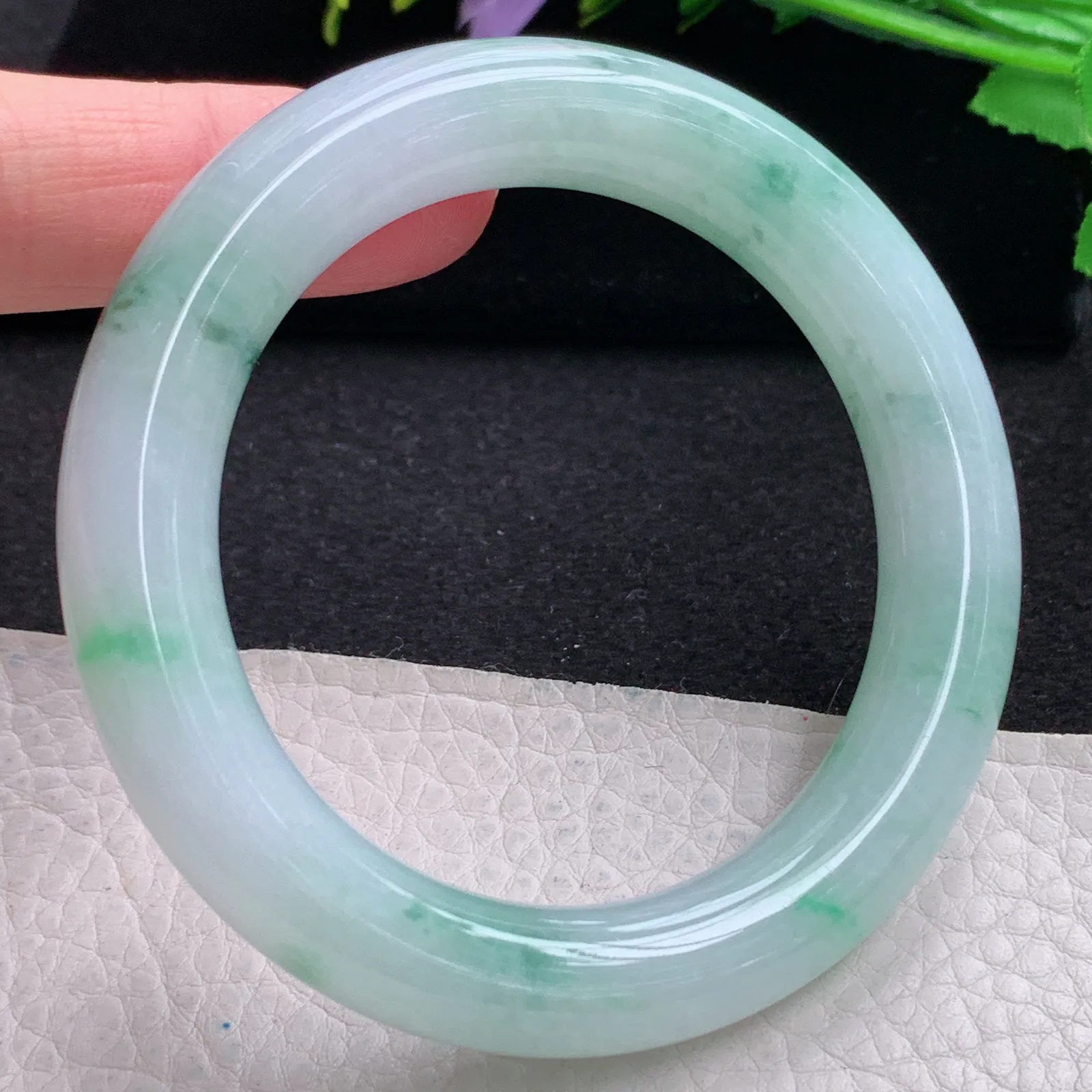 r自然光54*11.5*10.6美人镯 缅甸翡翠玉手镯飘花水灵圆条玉手环 叮当镯