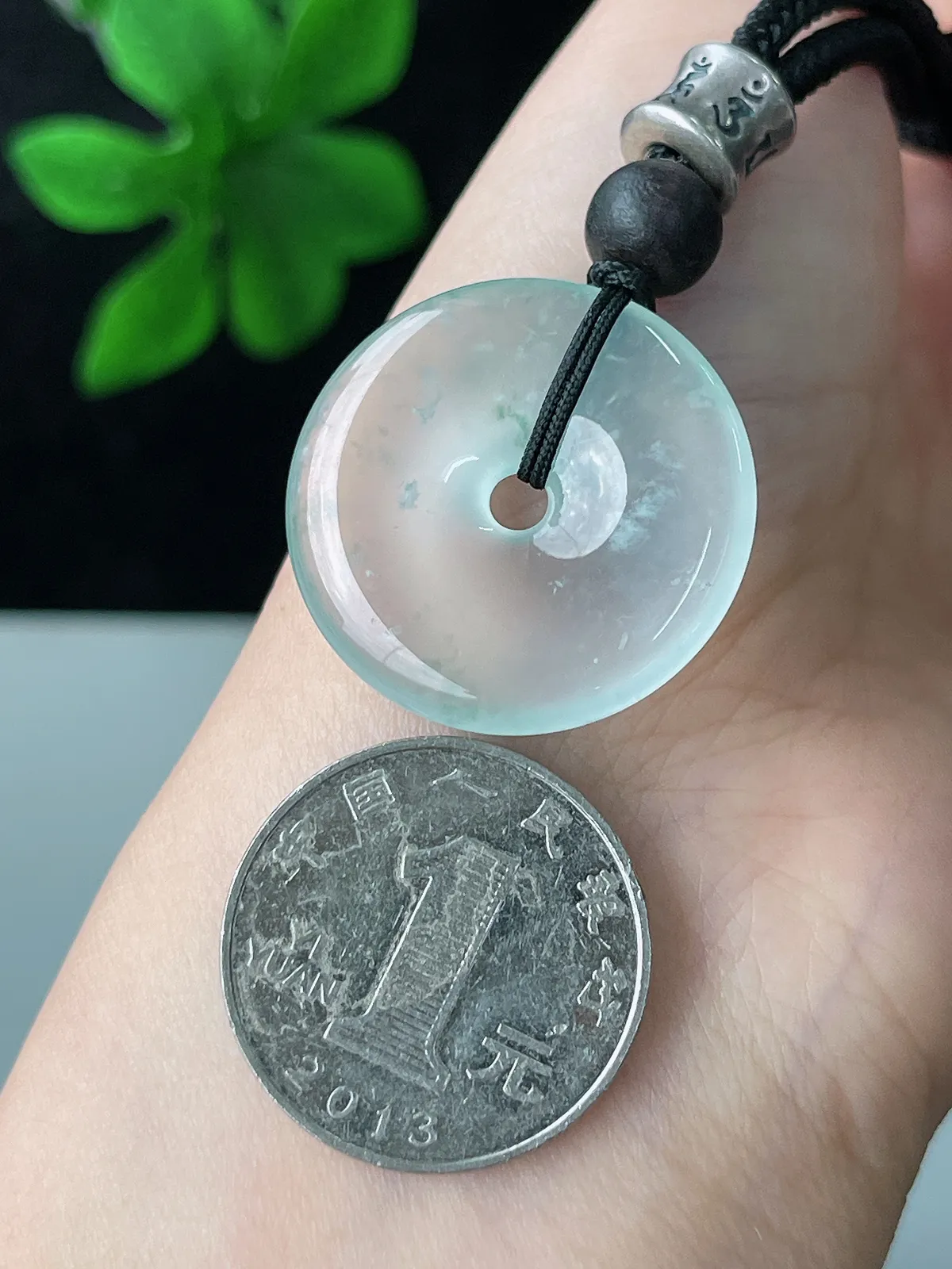 翡翠高冰白色平安扣