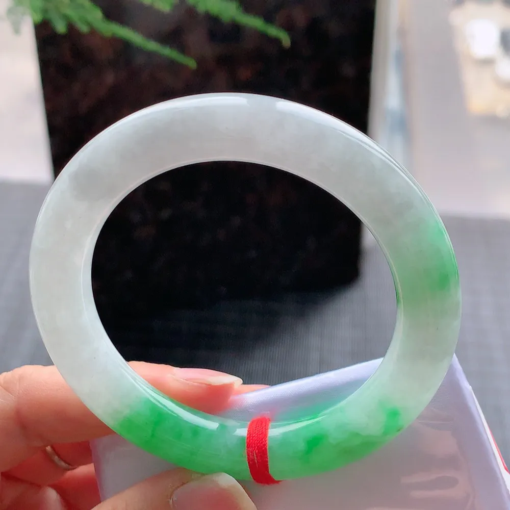 圆条冰糯阳绿 微棉线 尺寸:54.6/10.7/10.4 色好