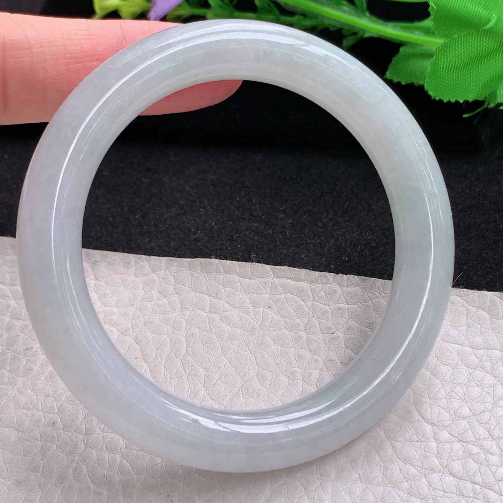 xc自然光56*10.3*10美人镯 缅甸翡翠玉手镯白月光纯美圆条玉手环 美人镯