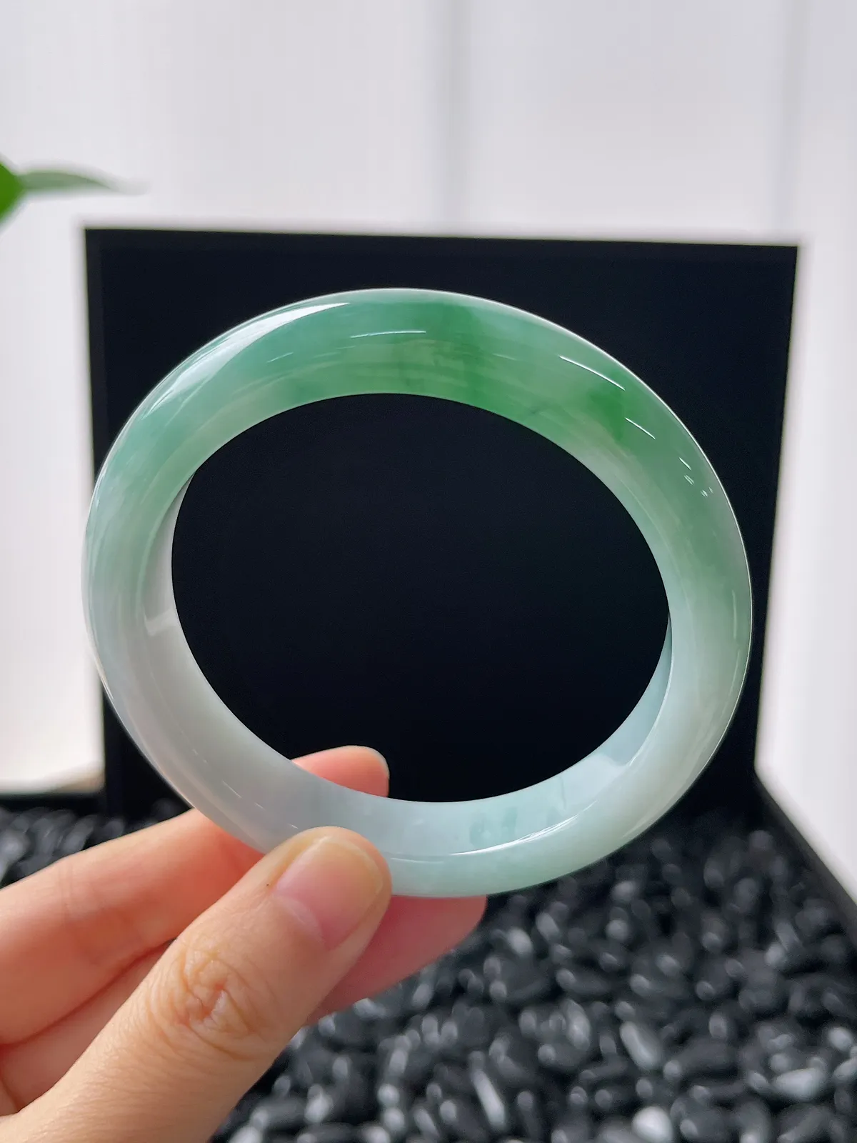 正圈58.4圈口，翡翠冰糯种飘花手镯