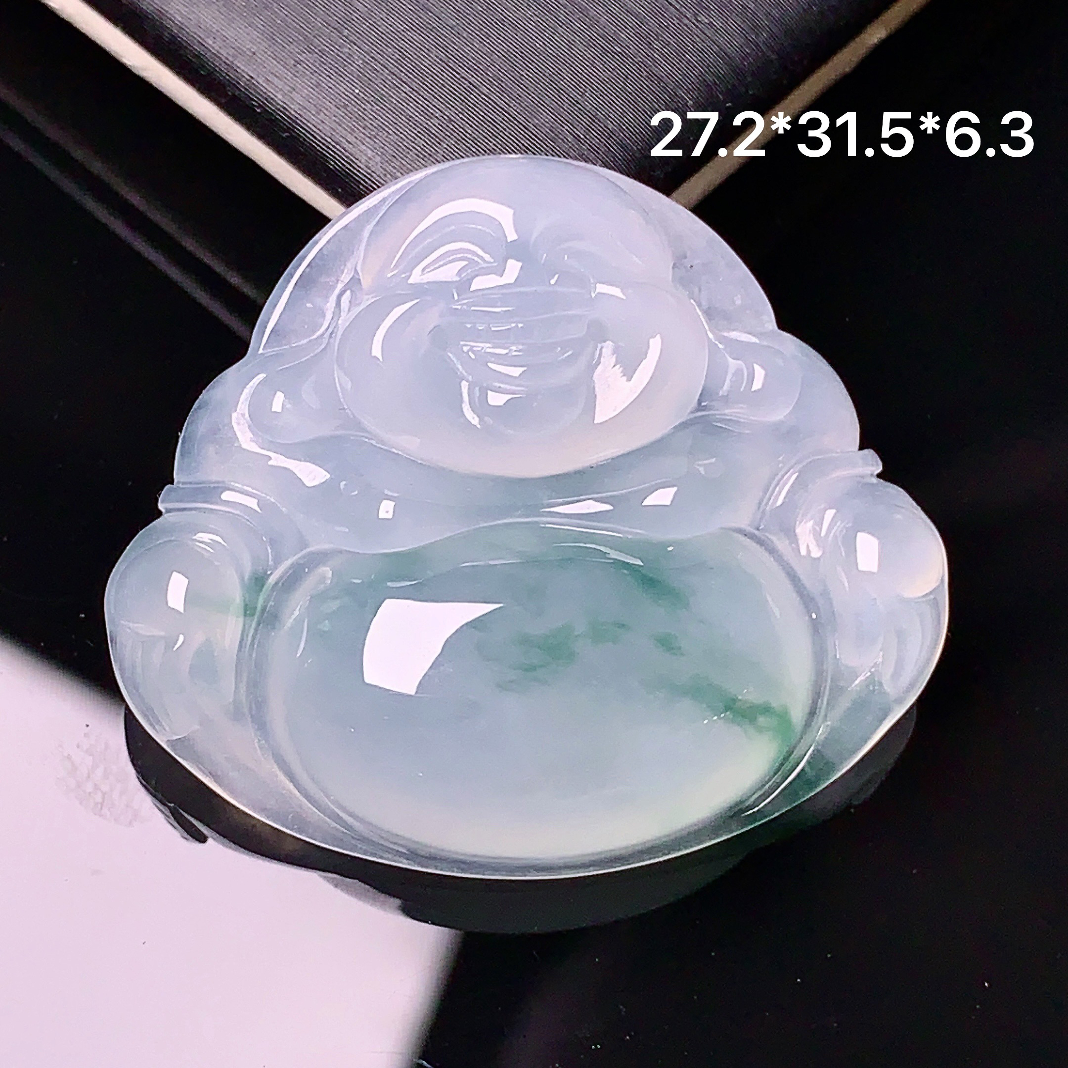 冰种飘绿佛公吊坠 玉质细腻 色泽清新艳丽 整体尺寸27.2*31.5*6.3