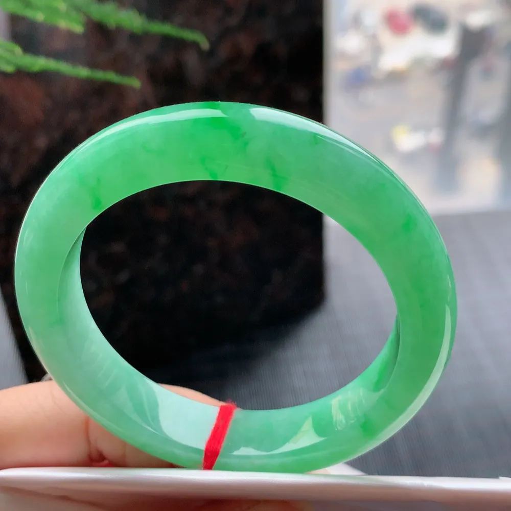 正圈满色冰绿 无瑕 尺寸:54.5/12.1/8.8 种色兼备