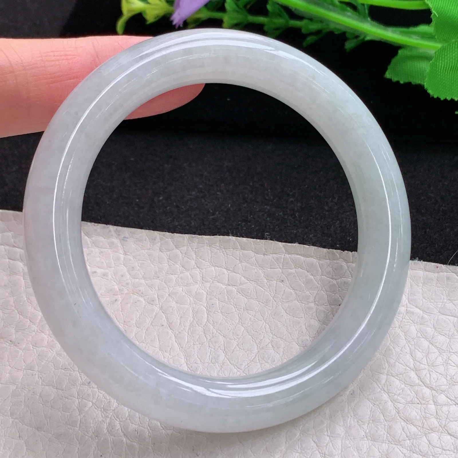 xc自然光56*10.3*10美人镯 缅甸翡翠玉手镯白月光纯美圆条玉手环 美人镯