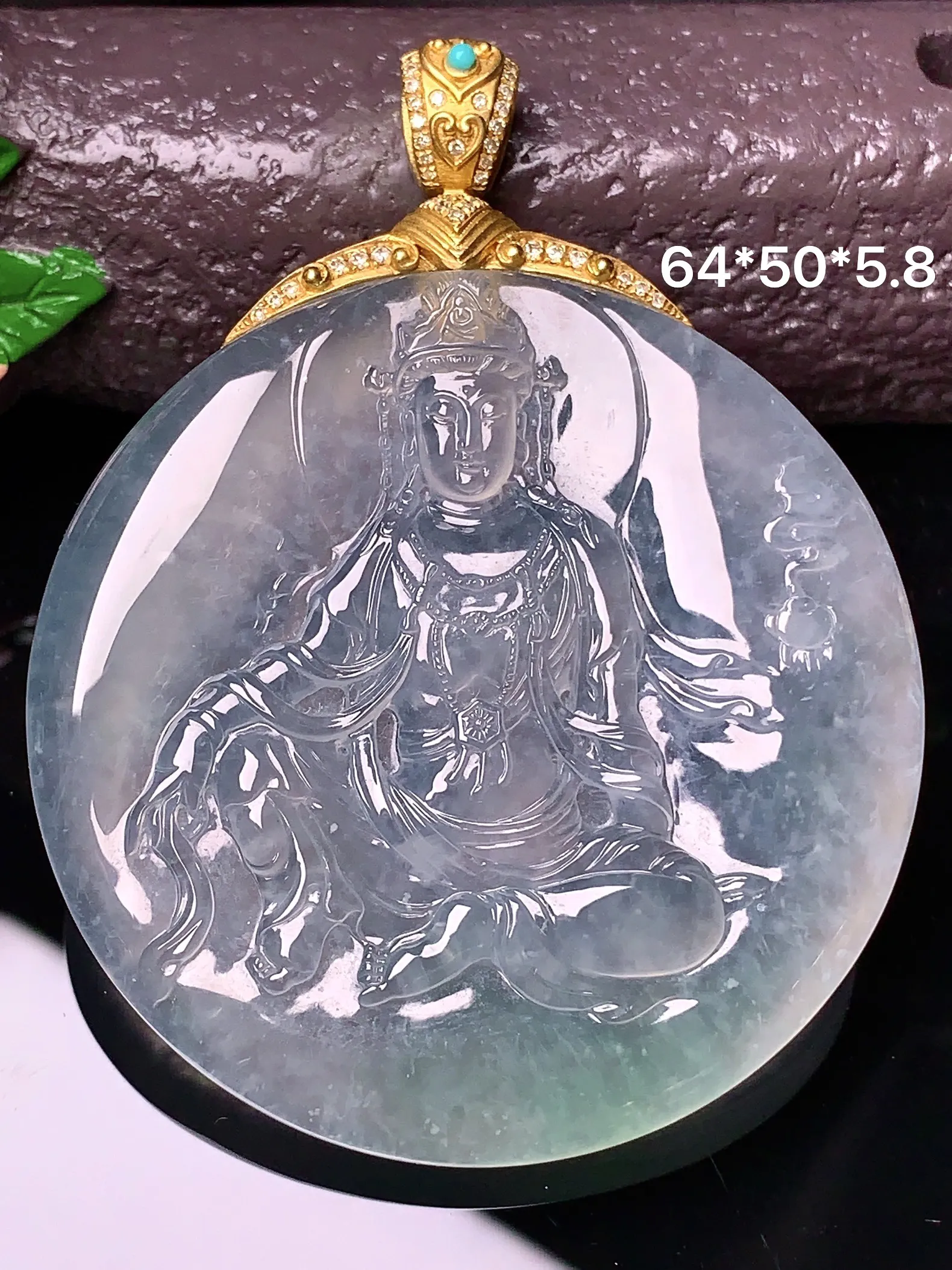 18k金钻镶嵌冰种观音菩萨吊坠 玉质细腻 色泽清新艳丽 整体尺寸64*50*5.8