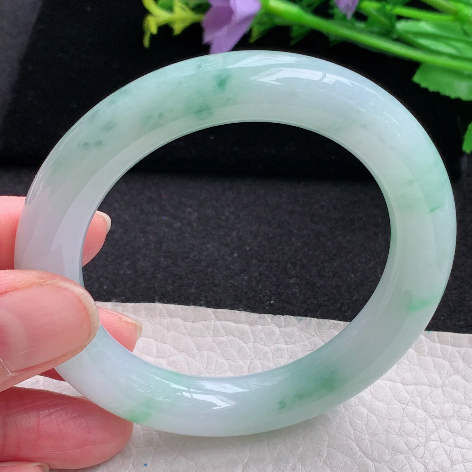 r自然光54*11.5*10.6美人镯 缅甸翡翠玉手镯飘花水灵圆条玉手环 叮当镯