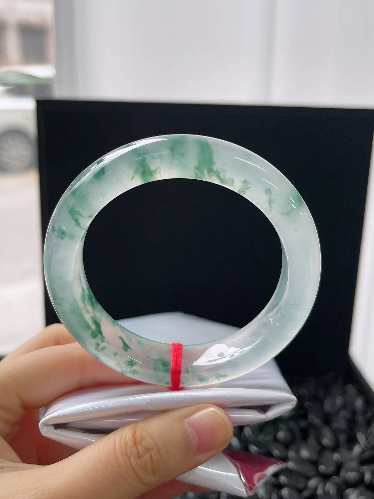 正圈55.5圈口，翡翠冰种飘花手镯