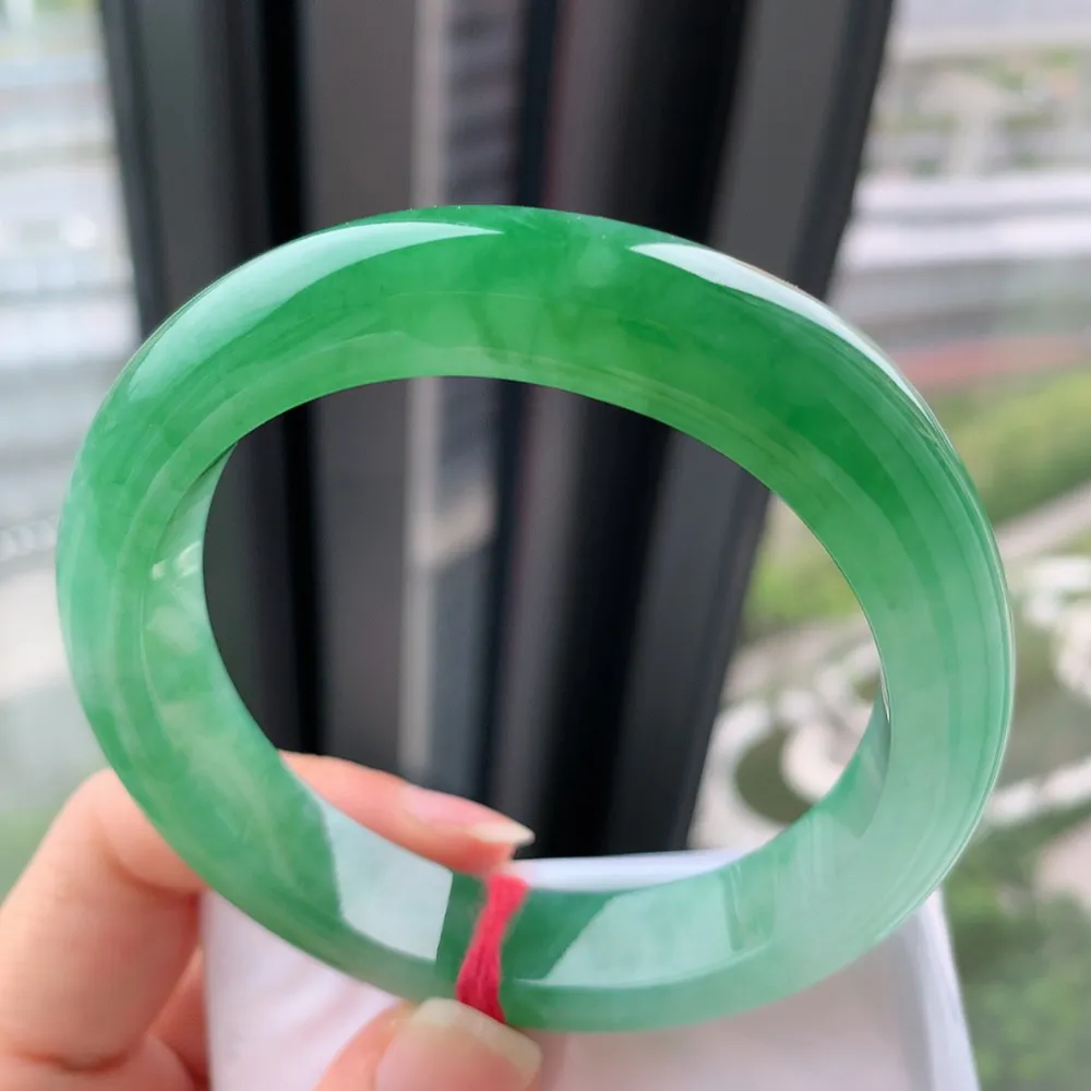 正圈冰芙蓉绿 一丝小冰丝 尺寸:58.3/12.8/9.3 有种有色