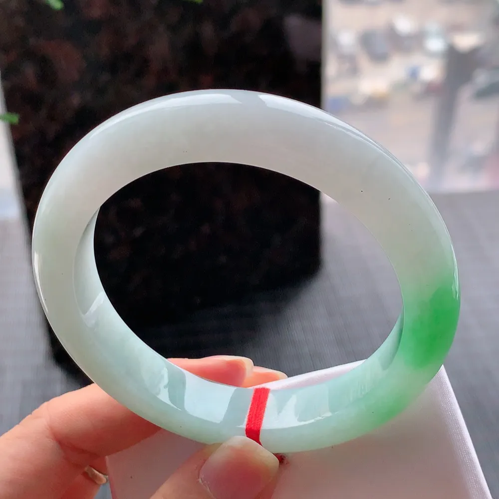 正圈冰糯翠绿 无瑕 尺寸:60.1/12.7/9.7 大圈口