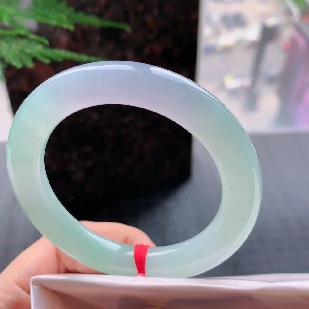 圆条高冰春彩 无瑕 尺寸:56.1/10.7/11 种色俱佳