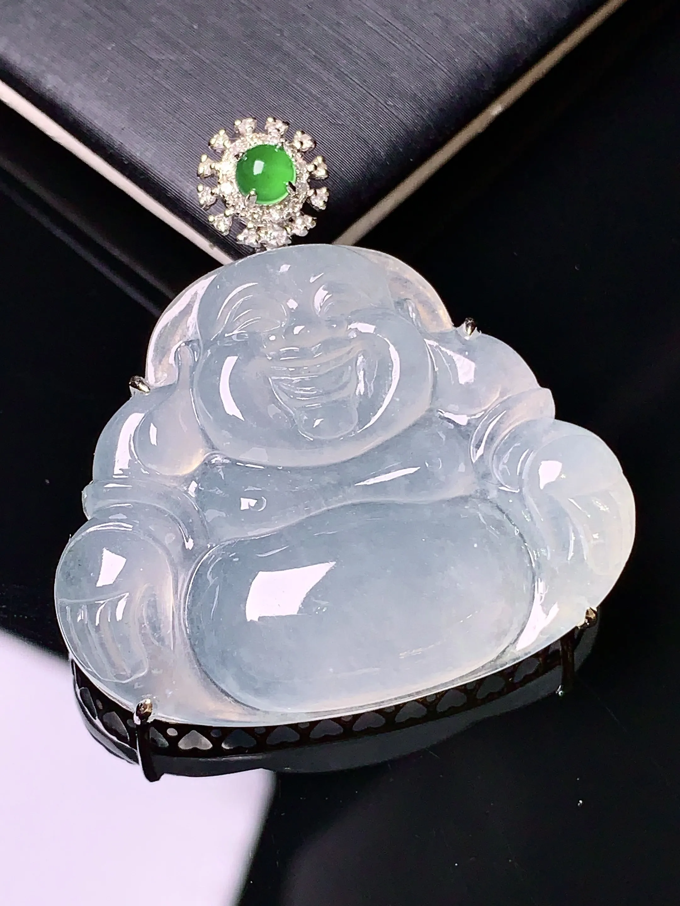 18k金钻镶嵌冰种佛公吊坠 玉质细腻 色泽清新艳丽 整体尺寸28.6*35*8.5