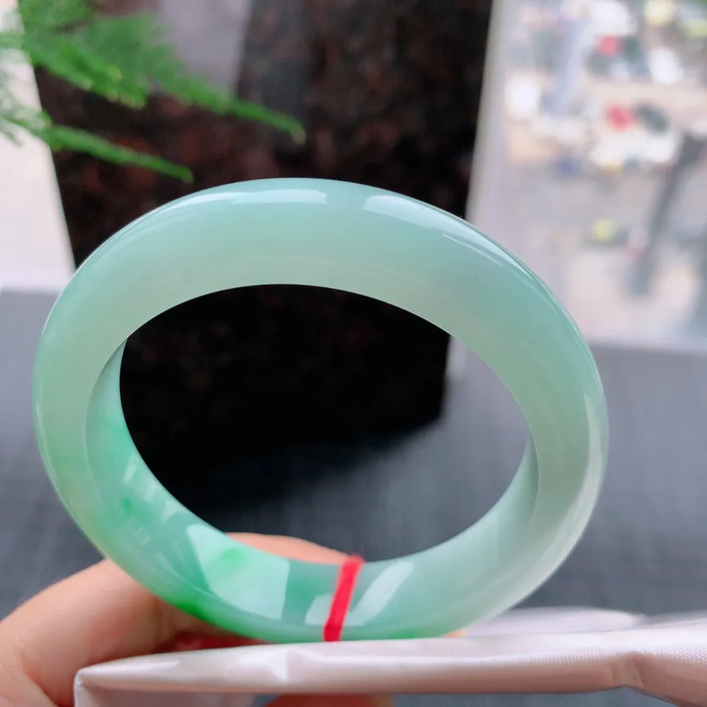 正圈白底青阳绿 无瑕 尺寸:55.5/12.4/9.1 色阳